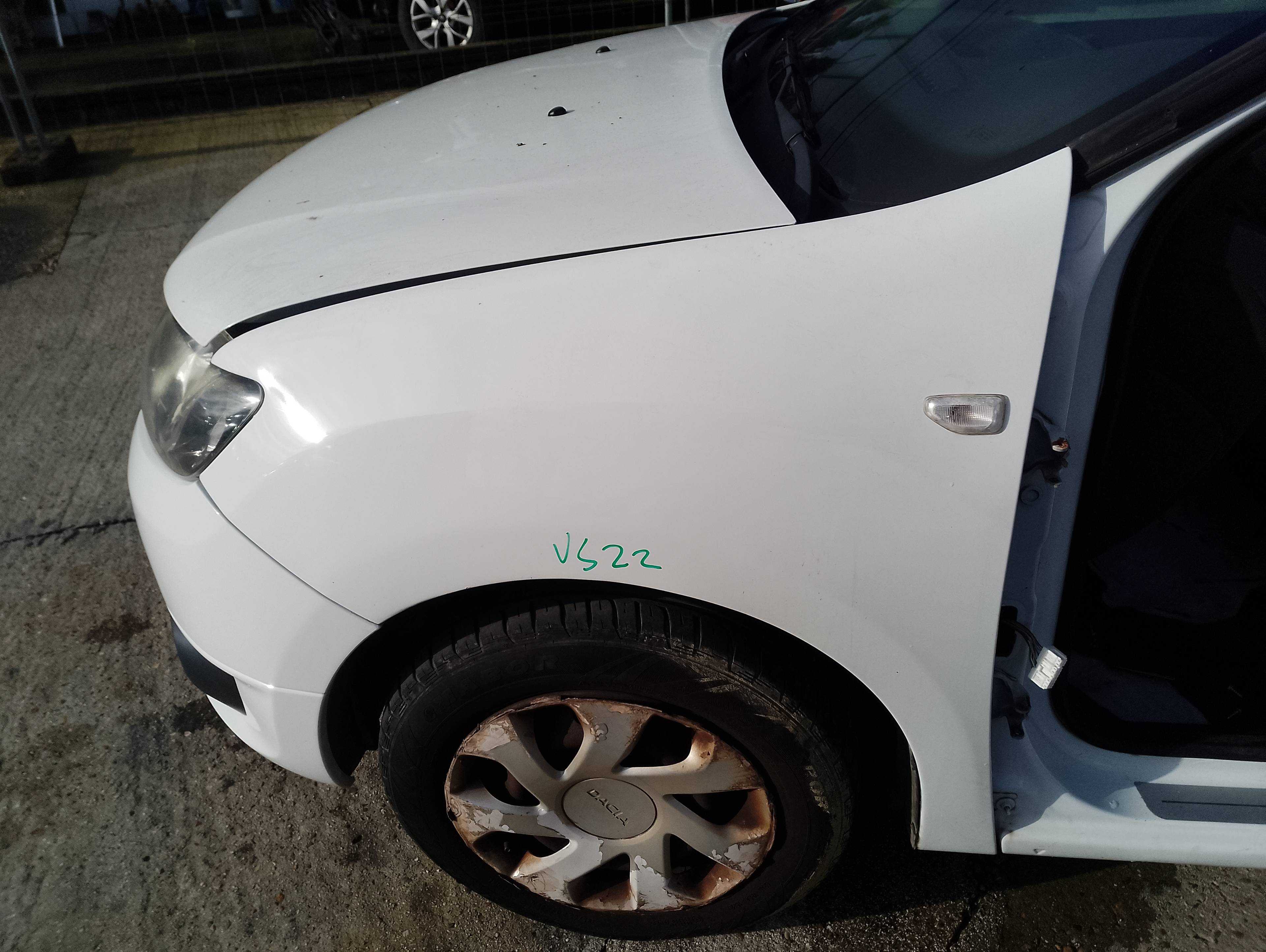 Recambio de aleta delantera izquierda para dacia logan mcv ii laureate referencia OEM IAM   