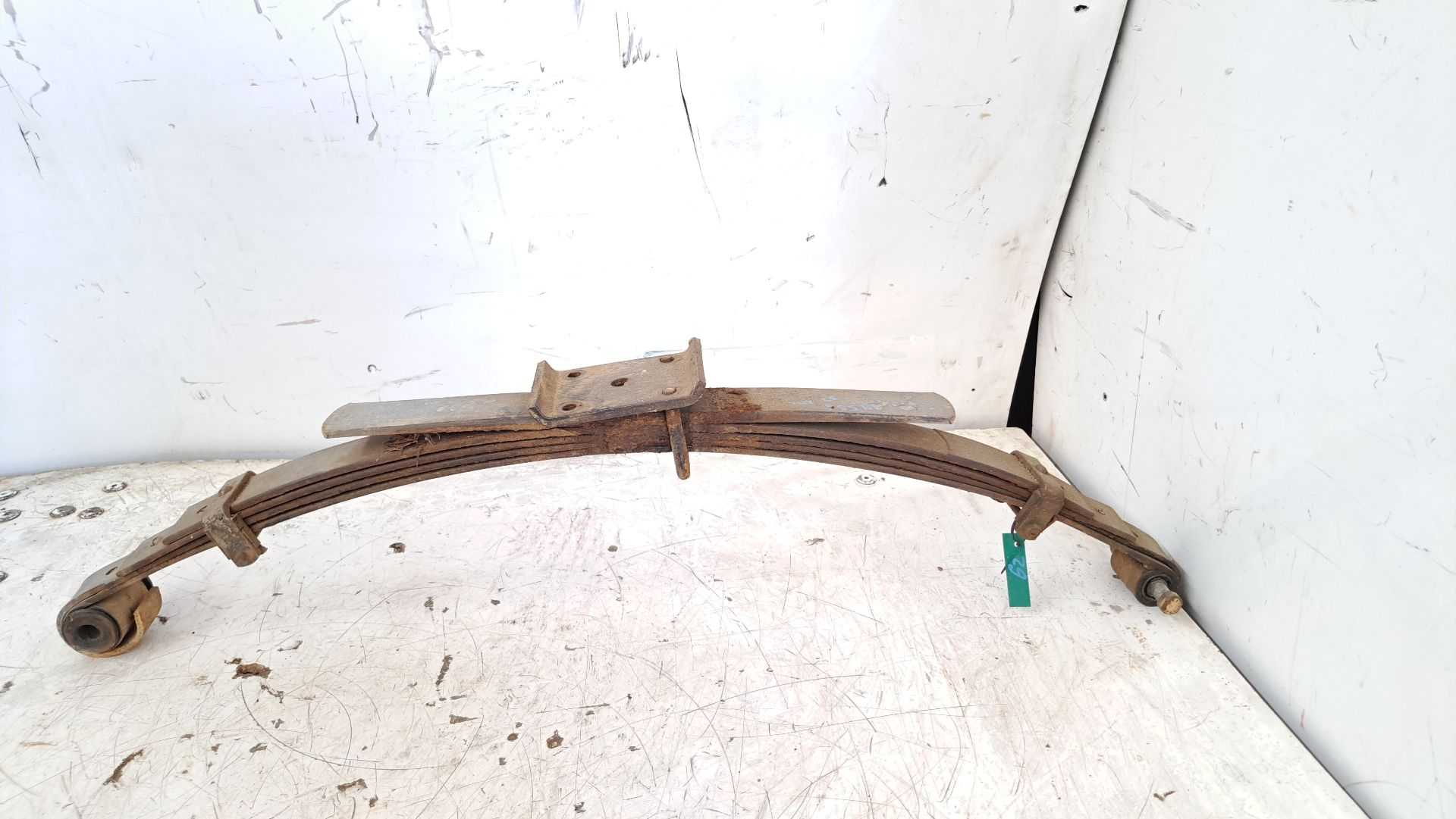 Recambio de ballesta delantera para nissan patrol (k/w160) familiar (w160) referencia OEM IAM   