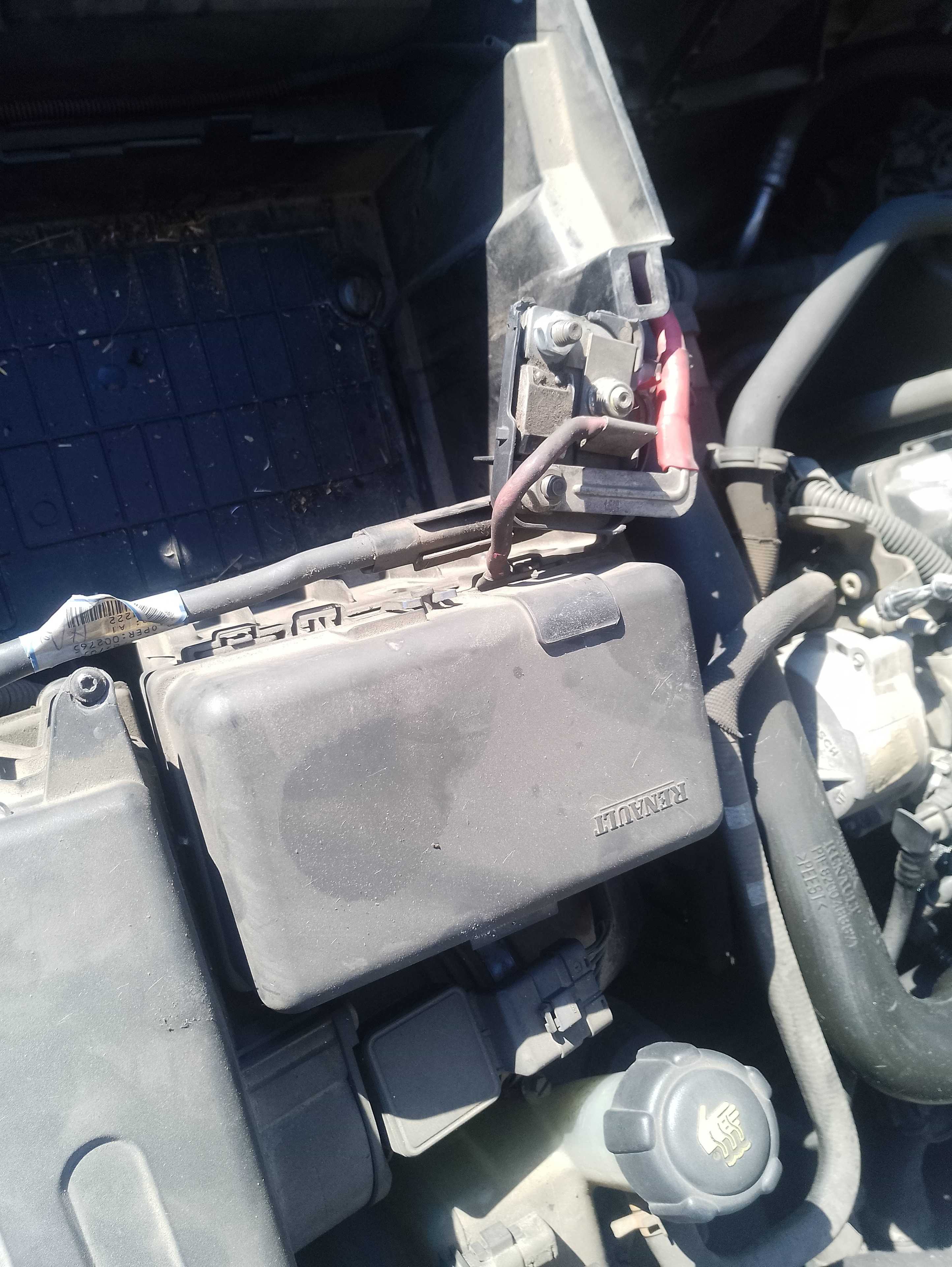 Recambio de caja reles / fusibles para renault laguna ii (bg0) authentique referencia OEM IAM   