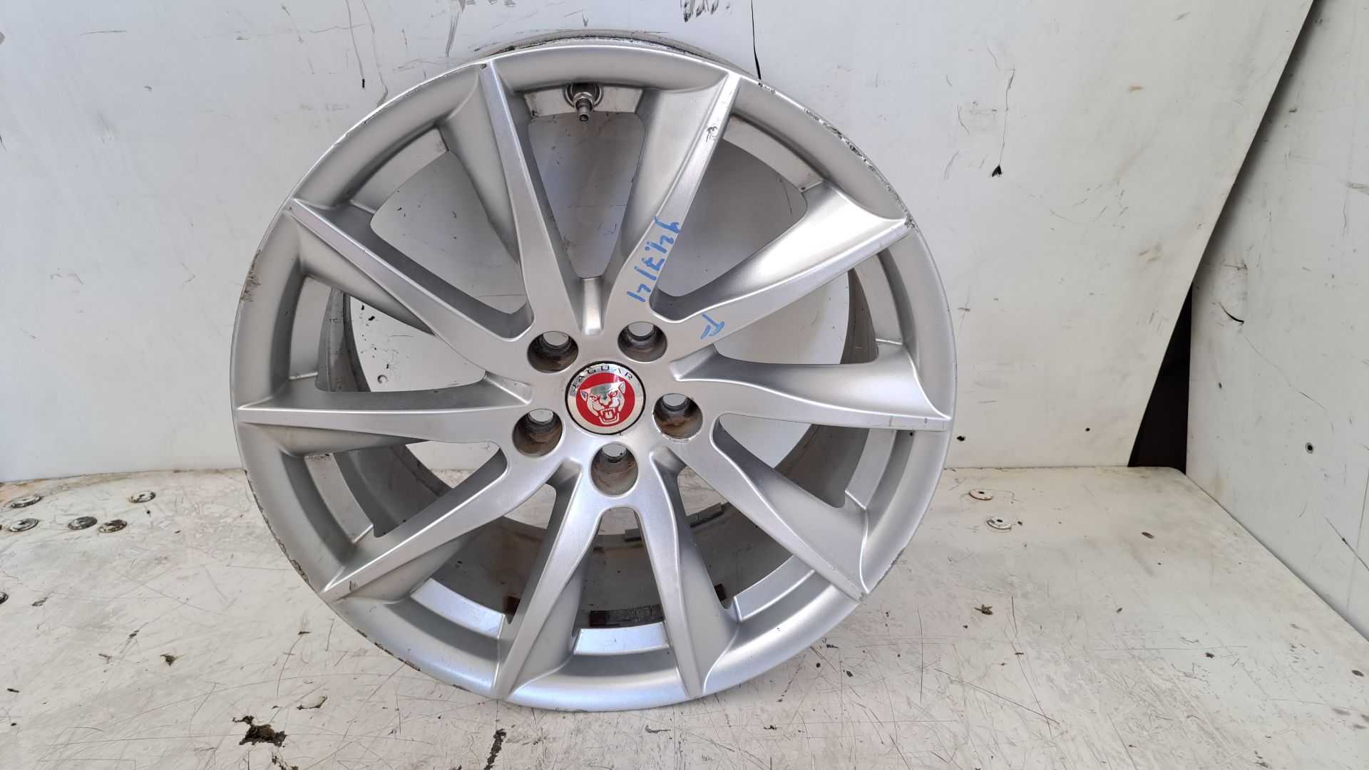 Recambio de llanta para jaguar xf sportbrake 2.2 diesel referencia OEM IAM r18 bw831007aa 