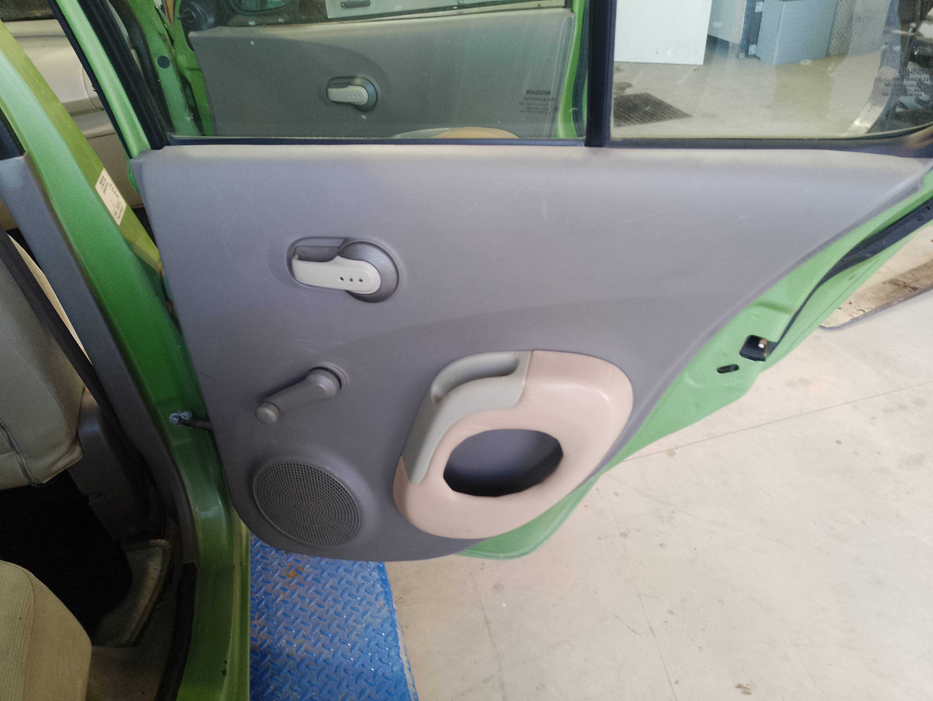 Recambio de guarnecido puerta trasera derecha para nissan micra (k12e) acenta referencia OEM IAM   