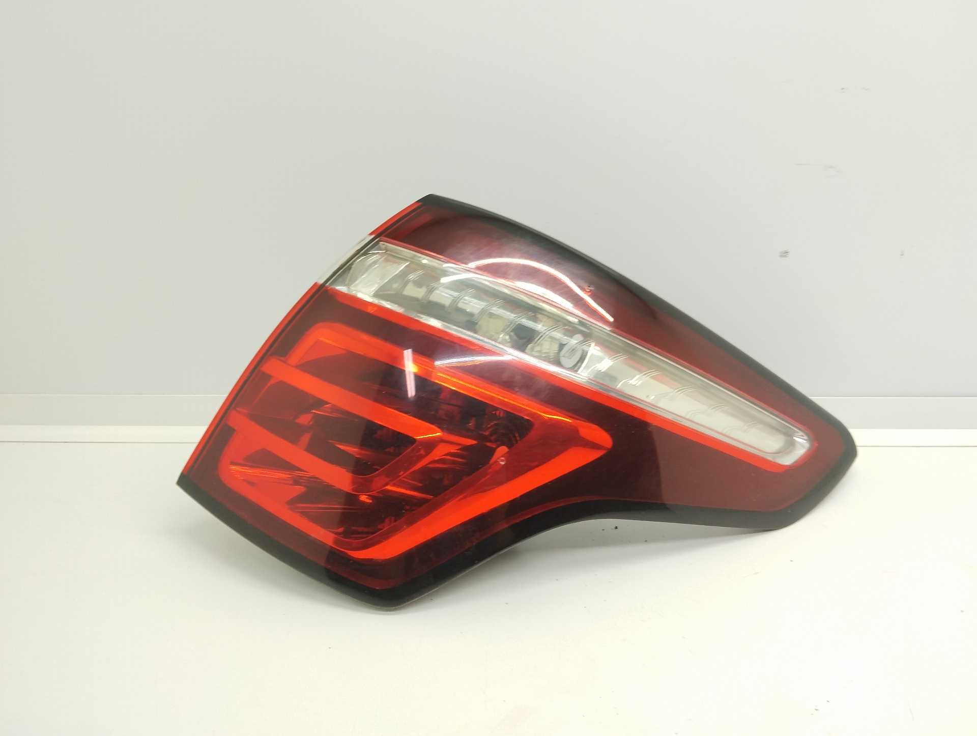 Recambio de piloto trasero derecho para citroën c4 picasso seduction referencia OEM IAM 9673164780  