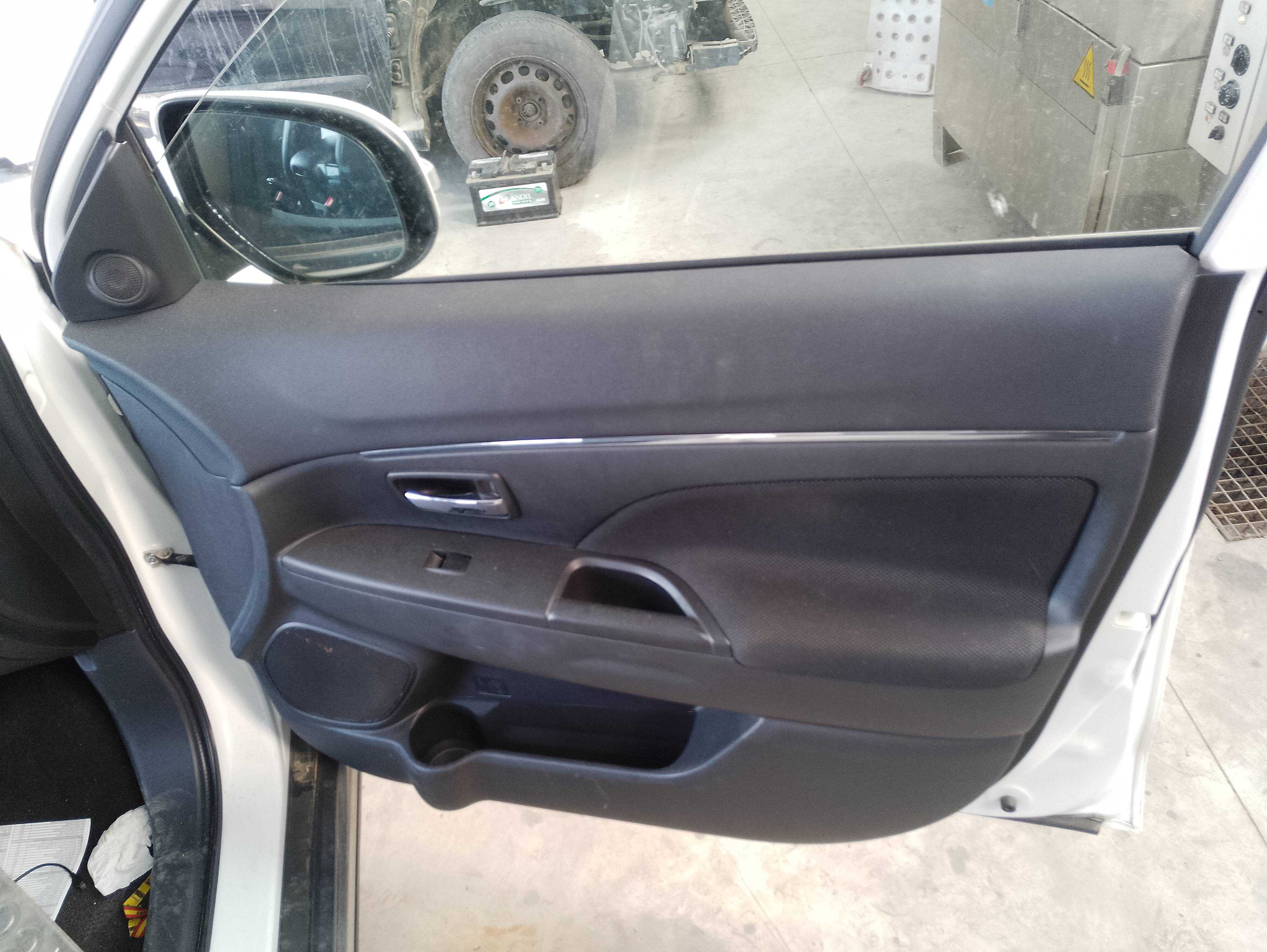 Recambio de guarnecido puerta delantera derecha para citroën c4 aircross attraction referencia OEM IAM   