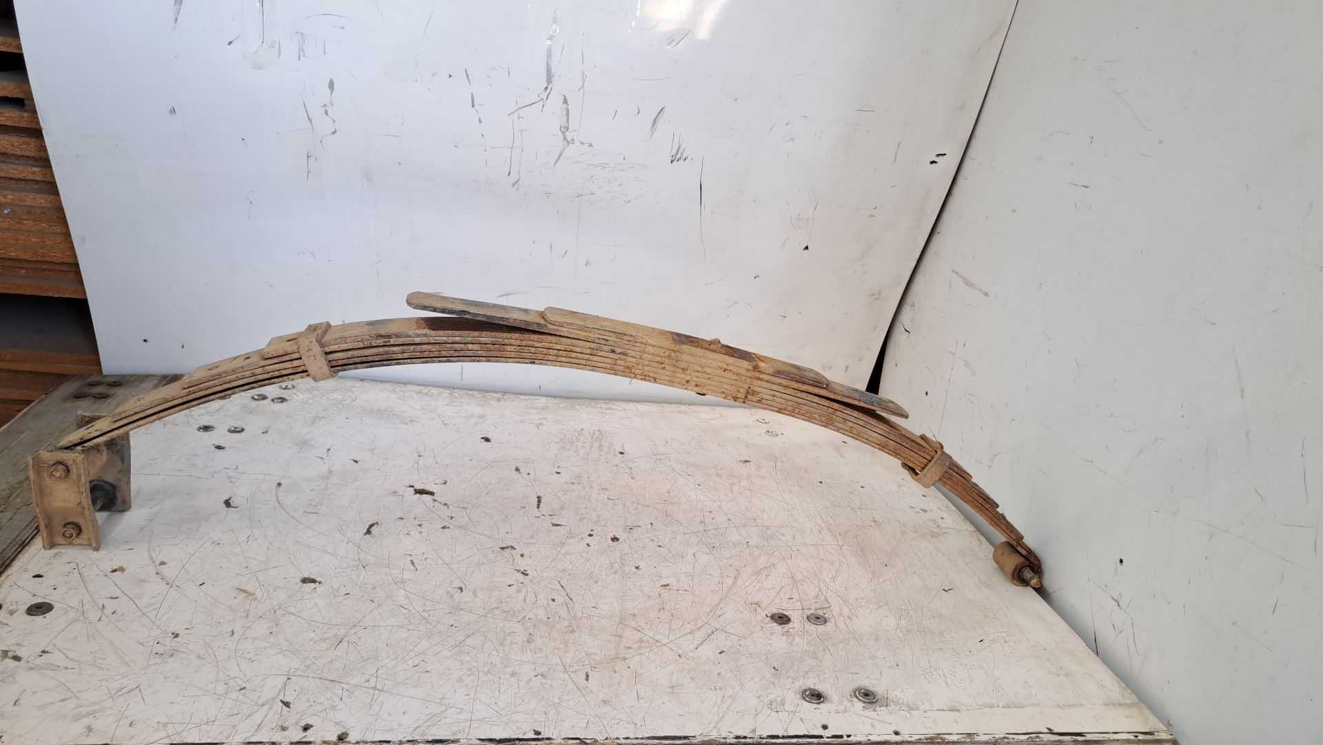 Recambio de ballesta trasera para nissan patrol (k/w160) familiar (w160) referencia OEM IAM   