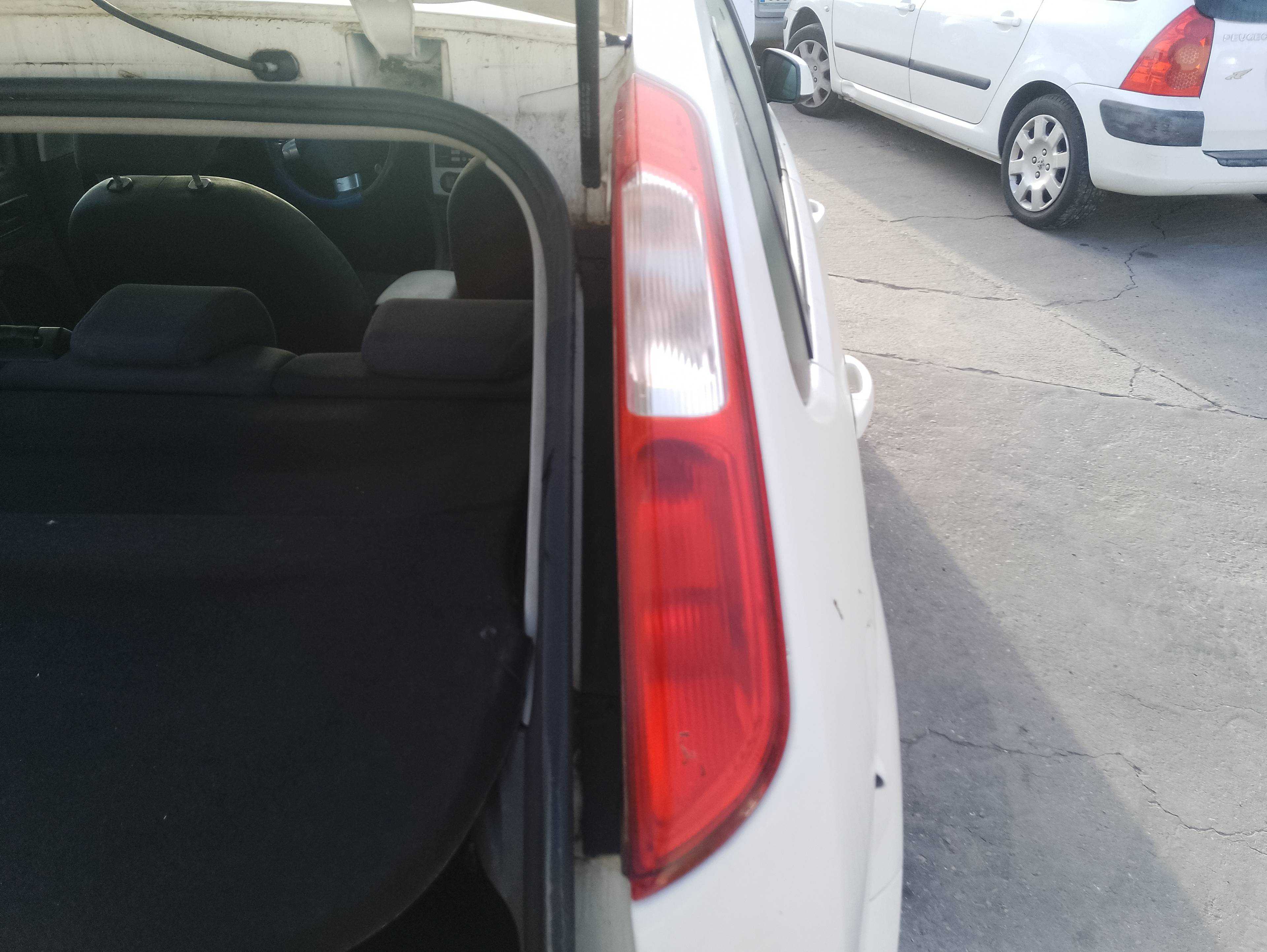 Recambio de piloto trasero derecho para ford focus berlina (cap) ambiente (d) referencia OEM IAM   