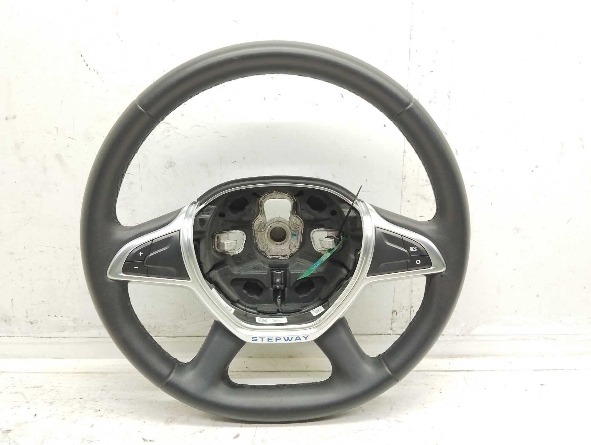 Recambio de volante para dacia sandero aniversario referencia OEM IAM 484007478R 34227006B 