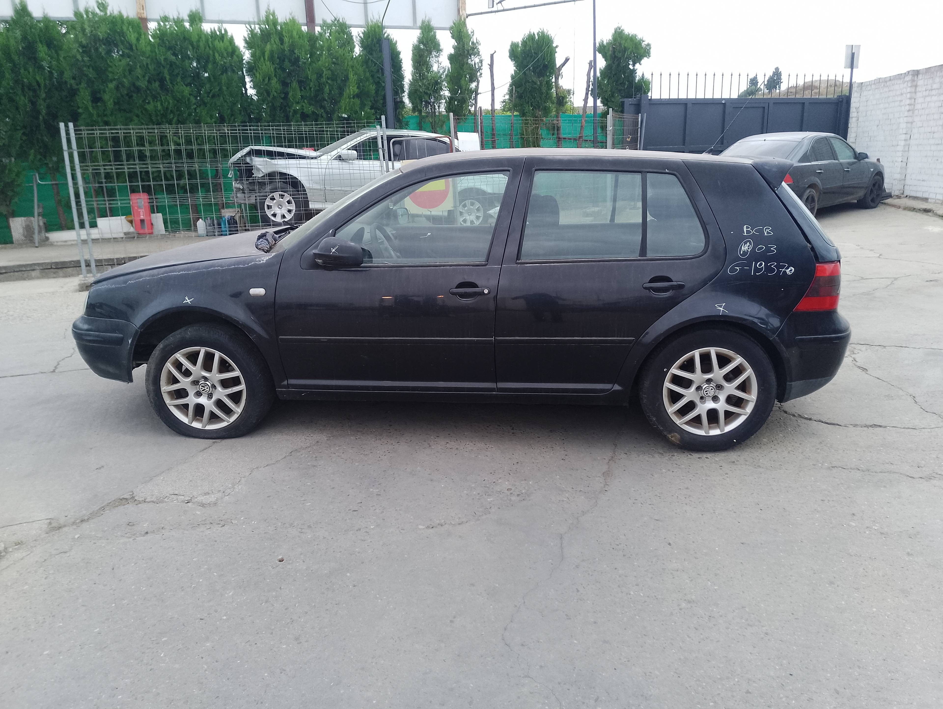 volkswagen golf iv berlina (1j1) del año 2003