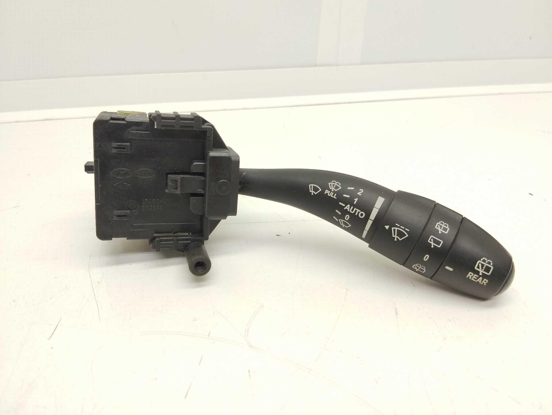 Recambio de mando limpia para hyundai i30 2.0 crdi cat referencia OEM IAM 3693PALHD  