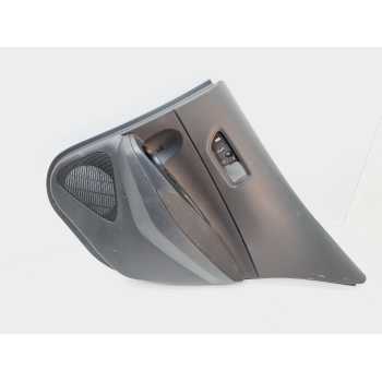 GUARNECIDO PUERTA TRASERA DERECHA 6761702240 