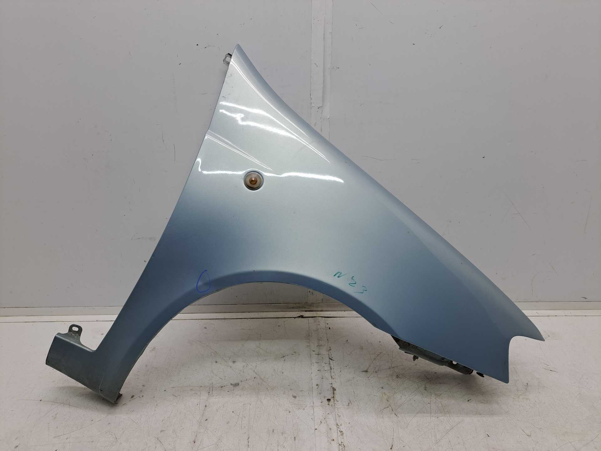 Recambio de aleta delantera derecha para fiat punto berlina (188) 1.9 jtd 85 dynamic referencia OEM IAM   