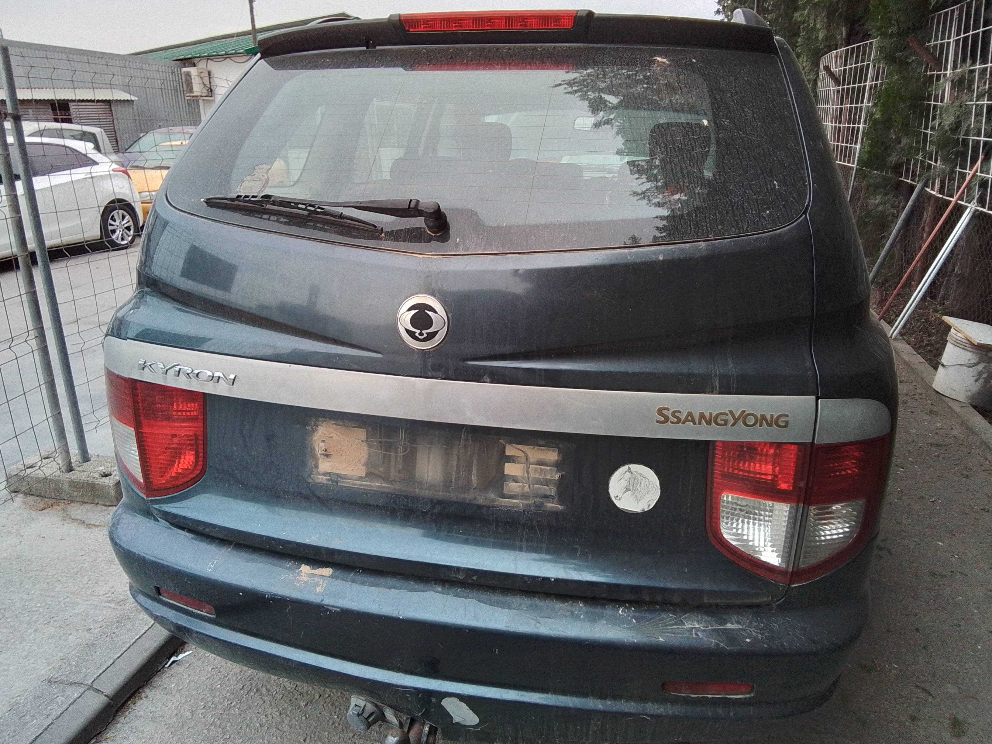 Recambio de porton trasero para ssangyong kyron 2.0 referencia OEM IAM   