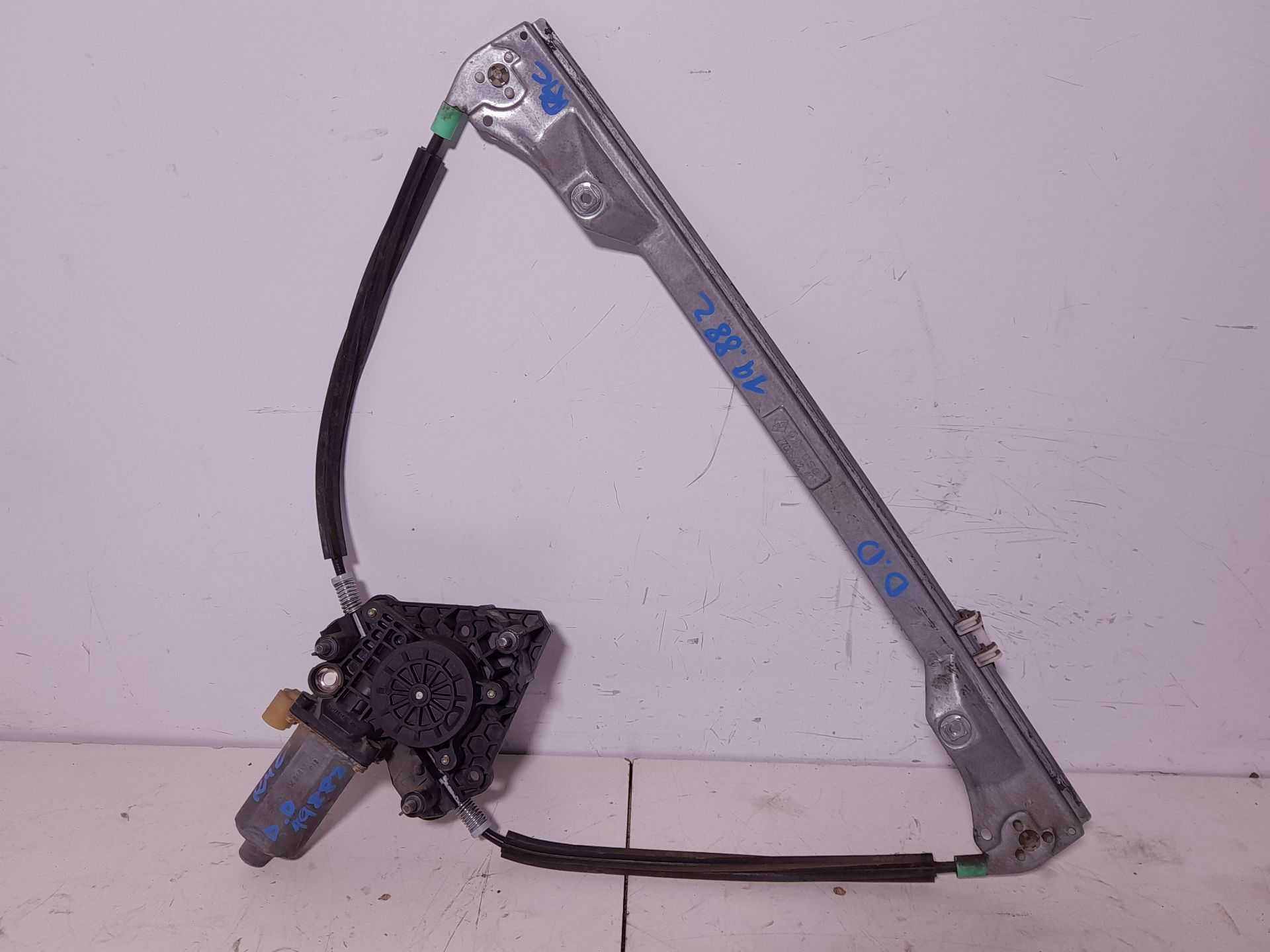 Recambio de elevalunas delantero derecho para renault clio ii fase i (b/cbo) 1.9 d referencia OEM IAM   