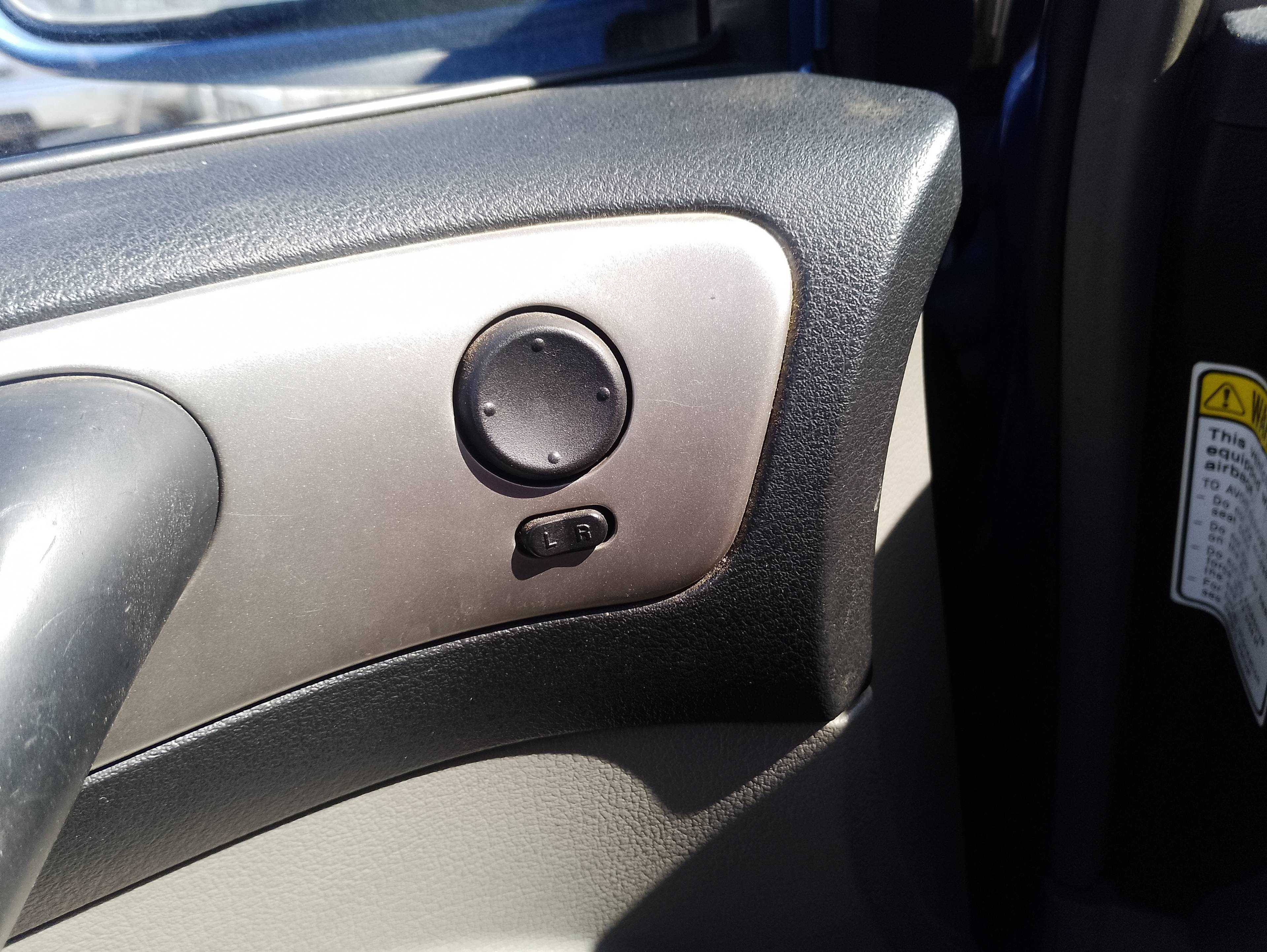 Recambio de mando retrovisor para chevrolet tacuma se referencia OEM IAM   