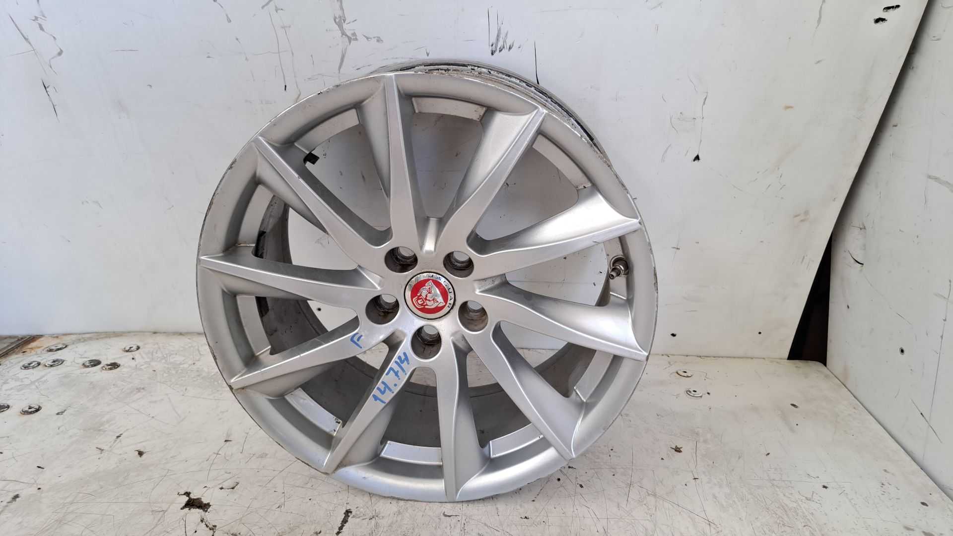 Recambio de llanta para jaguar xf sportbrake 2.2 diesel referencia OEM IAM r18 bw831007aa 