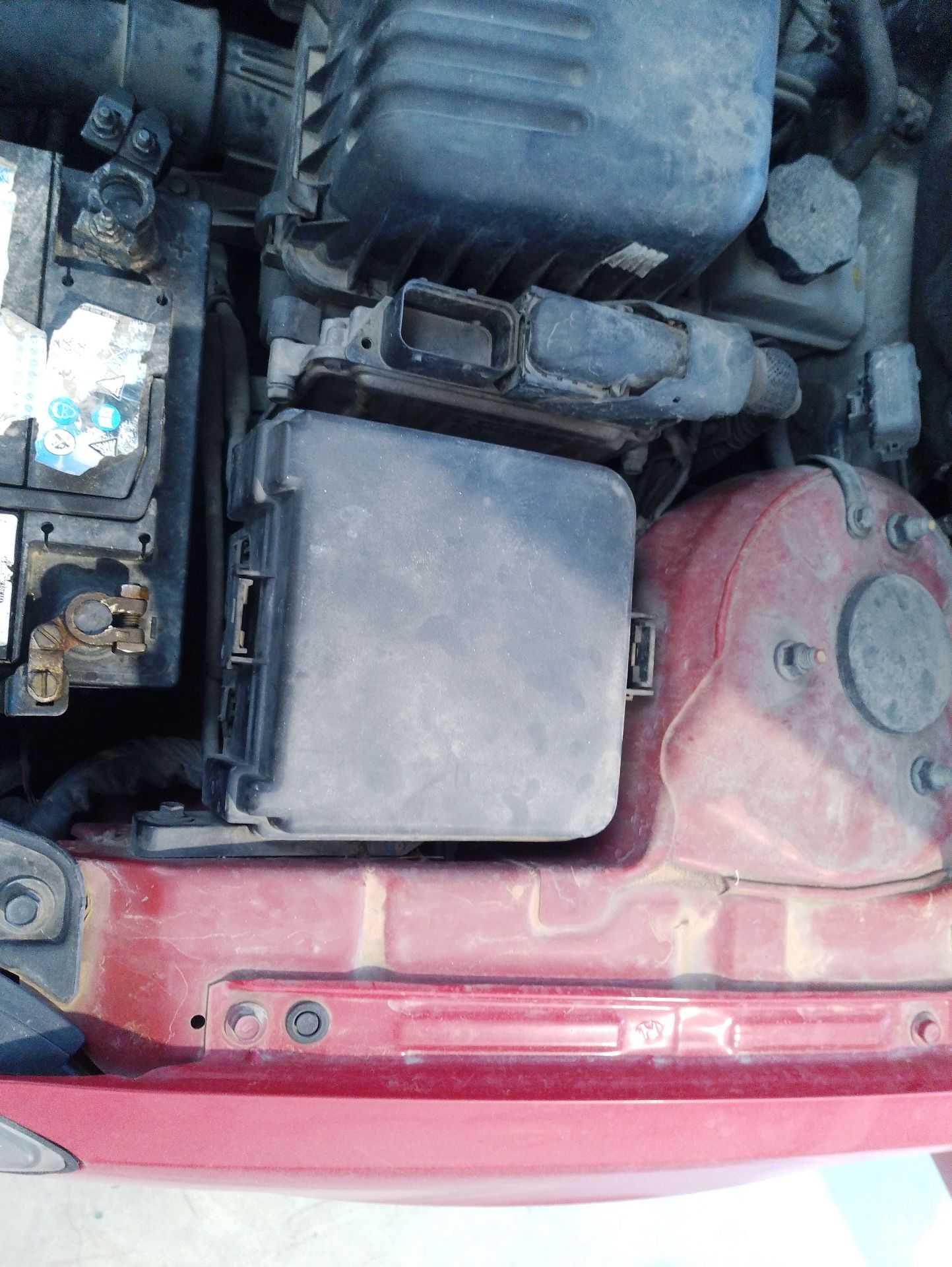 Recambio de caja reles / fusibles para hyundai i30 classic referencia OEM IAM 919502H000  