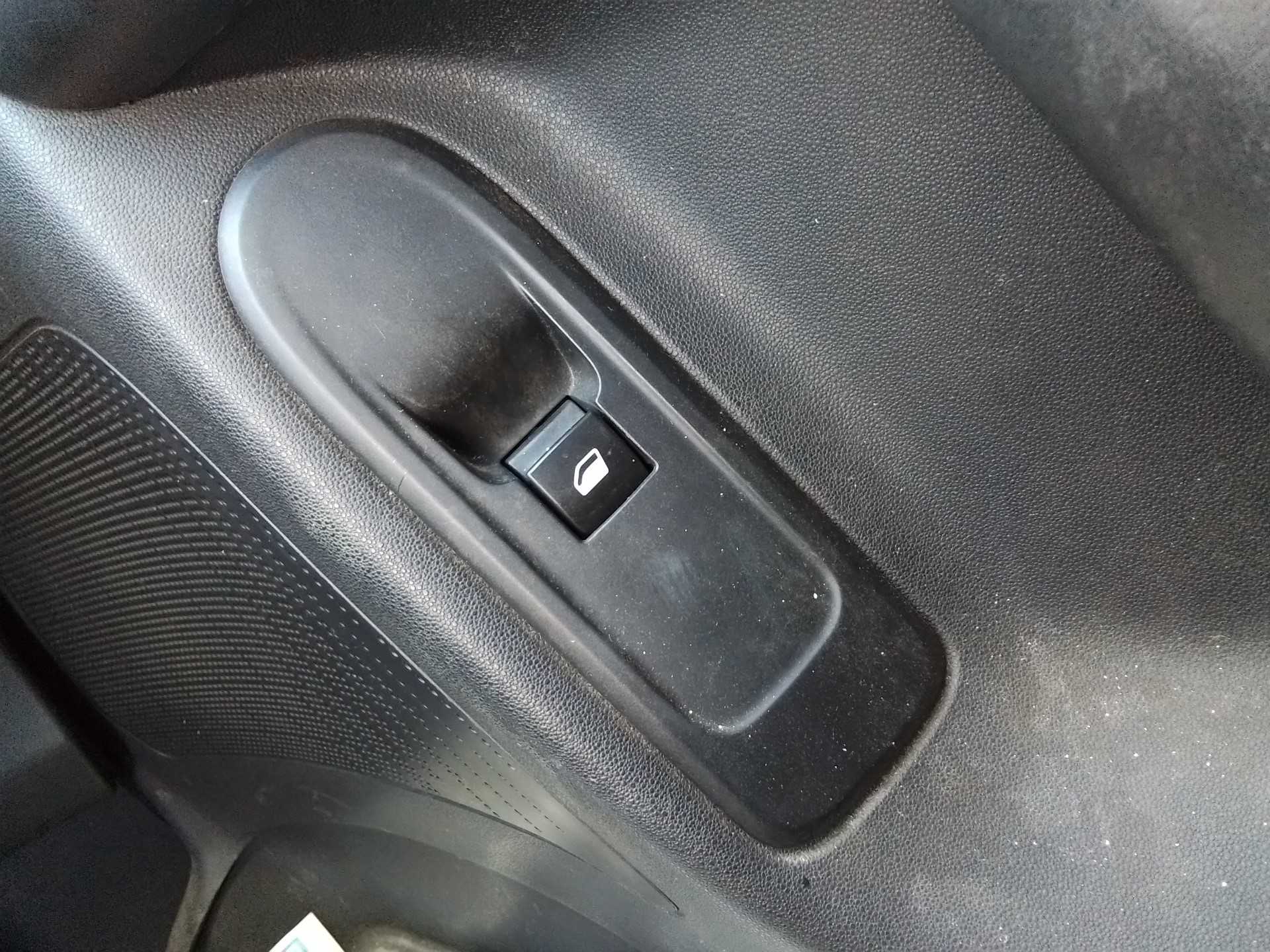 Recambio de mando elevalunas delantero derecho para citroën c3 selection referencia OEM IAM   