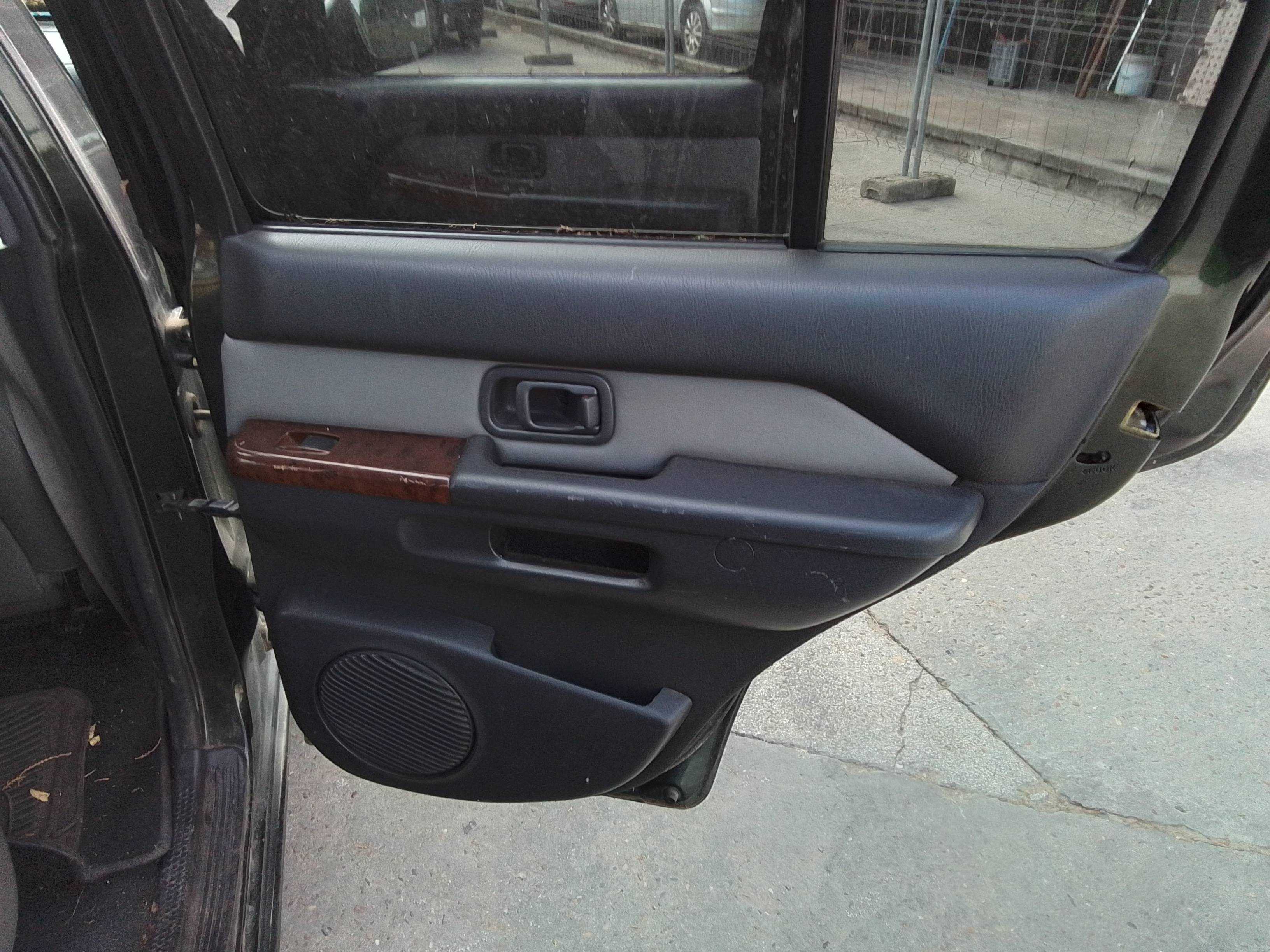 Recambio de guarnecido puerta trasera derecha para nissan pathfinder (r50) 3.3 v6 automático referencia OEM IAM   