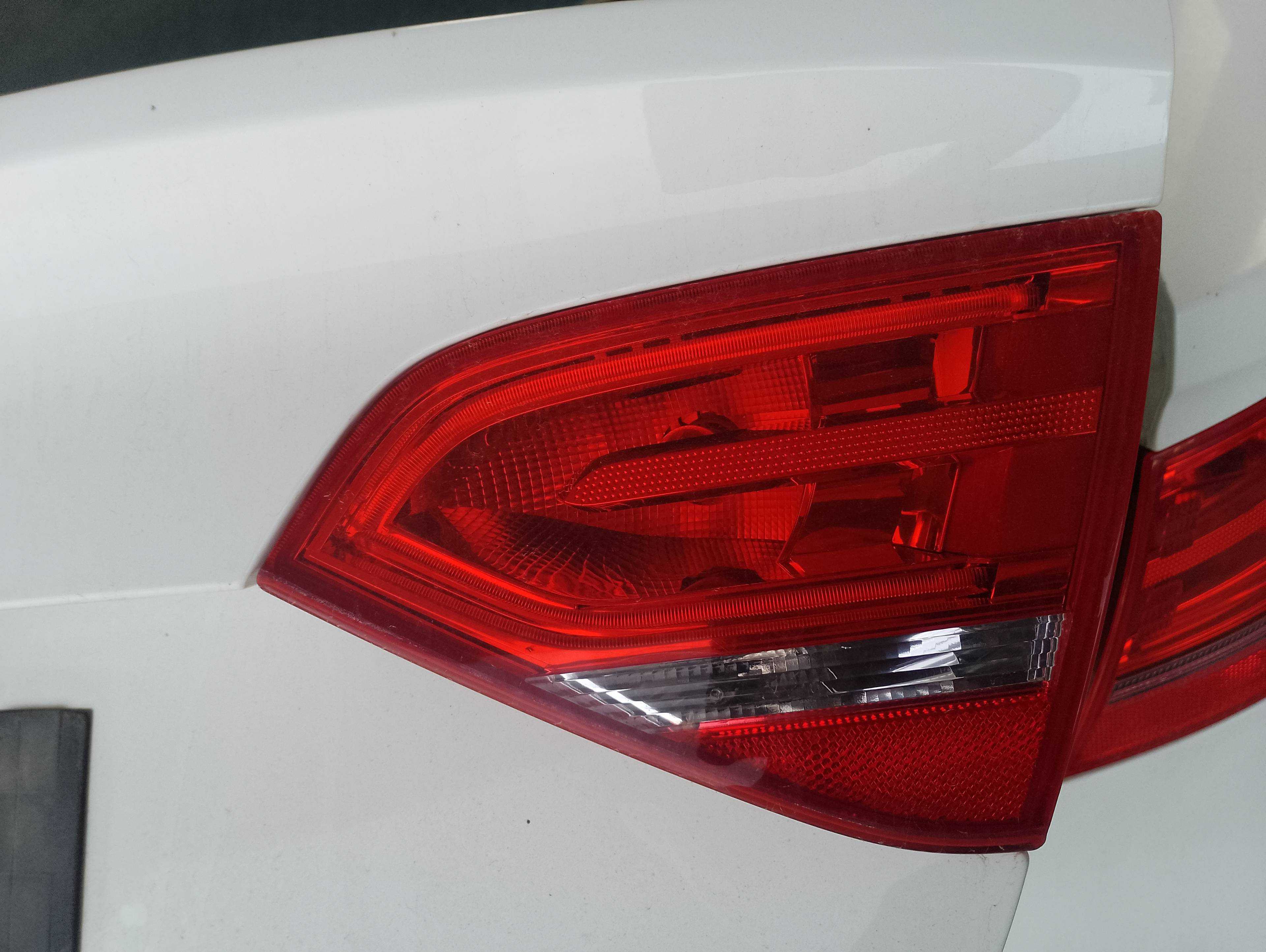 Recambio de piloto porton trasero derecho para audi a3 cabriolet (8p) ambition referencia OEM IAM   