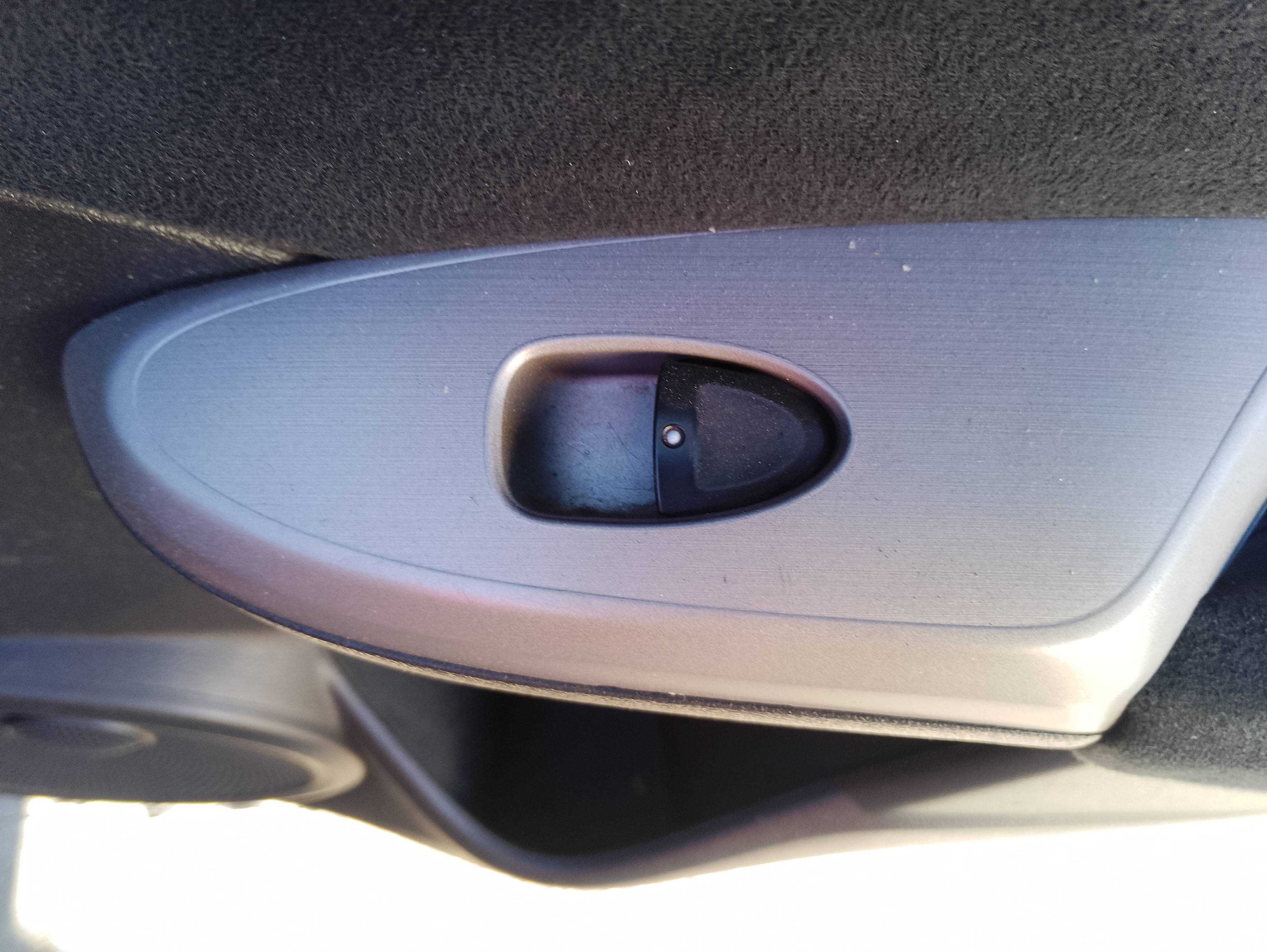 Recambio de mando elevalunas trasero derecho para honda civic berlina 5 (fk) 1.8 comfort referencia OEM IAM   