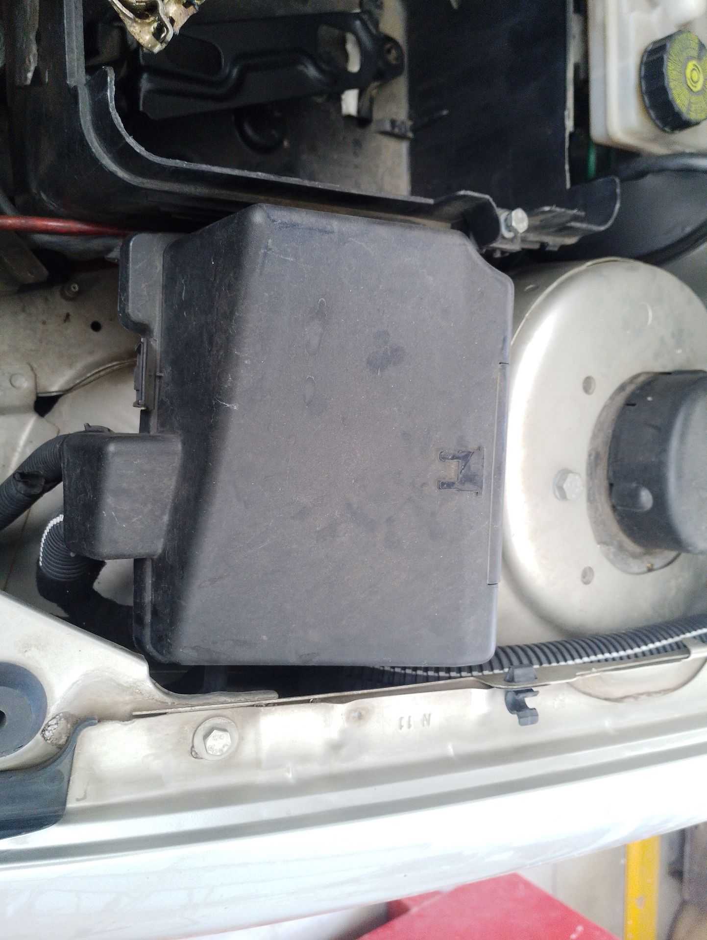 Recambio de caja reles / fusibles para peugeot 206 hatchback (2a/c) 1.4 i referencia OEM IAM 6500Y1 / 6556KZ  