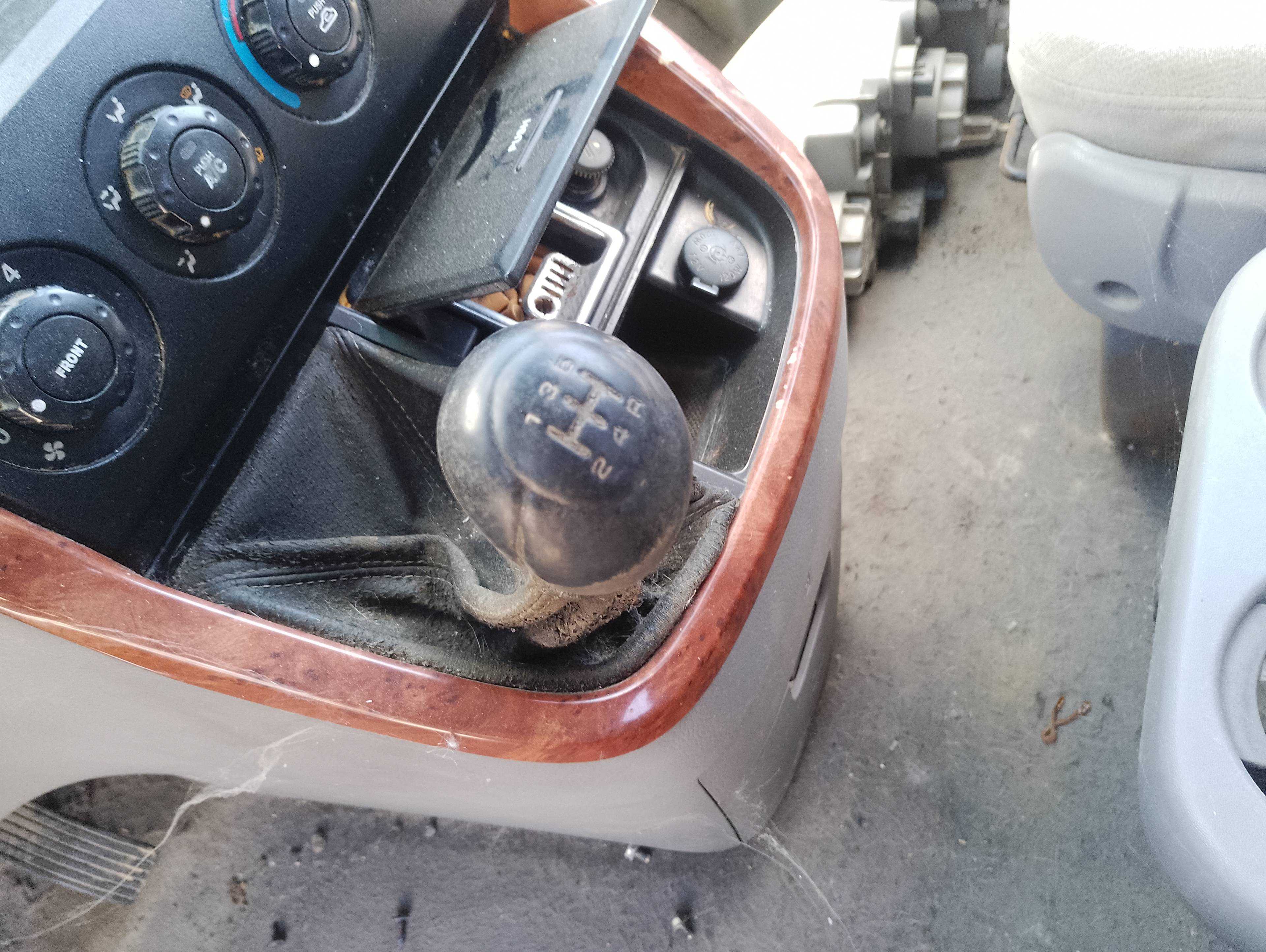 Recambio de palanca cambio para kia carnival ii 2.9 cdri ex referencia OEM IAM   