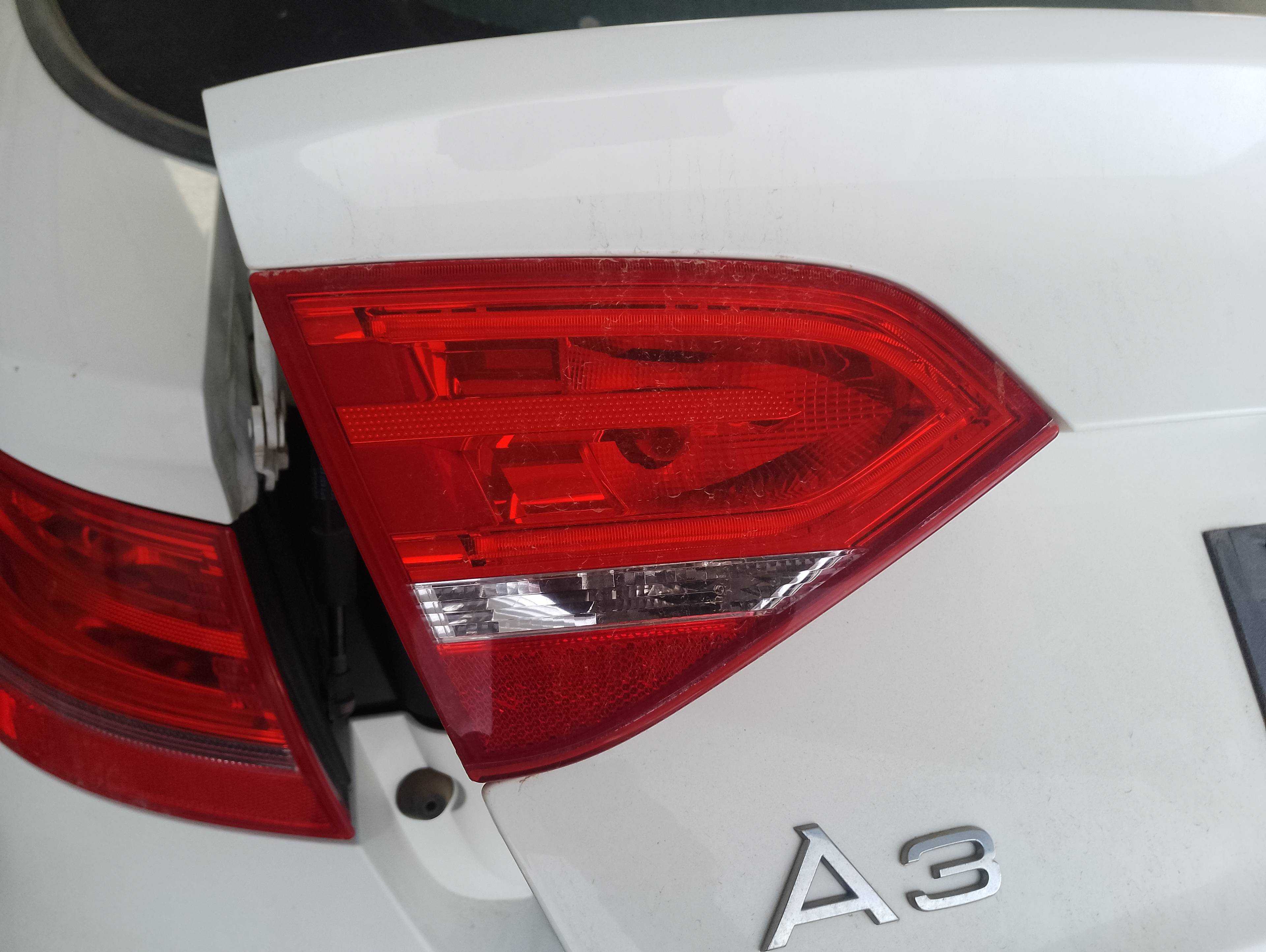 Recambio de piloto porton trasero izquierdo para audi a3 cabriolet (8p) ambition referencia OEM IAM   