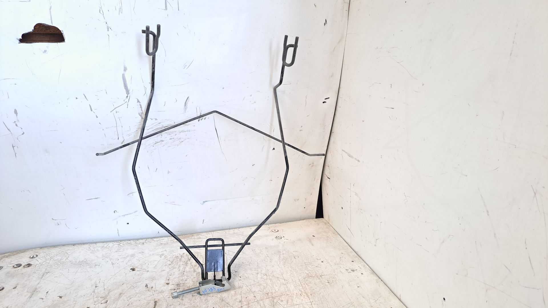 Recambio de soporte rueda repuesto para dacia duster ii comfort referencia OEM IAM 849758635r  