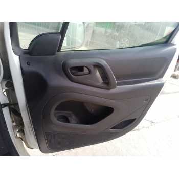 GUARNECIDO PUERTA DELANTERA DERECHA 