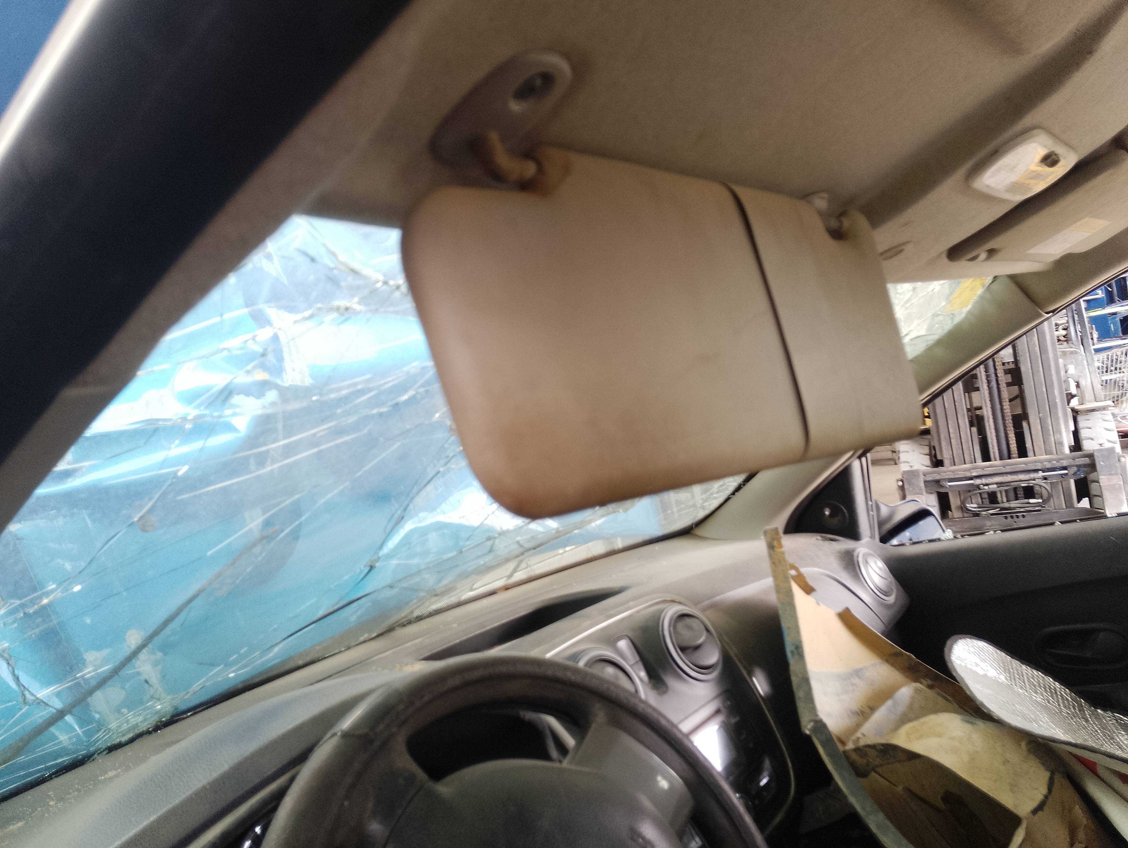 Recambio de parasol izquierdo para dacia sandero laureate referencia OEM IAM   