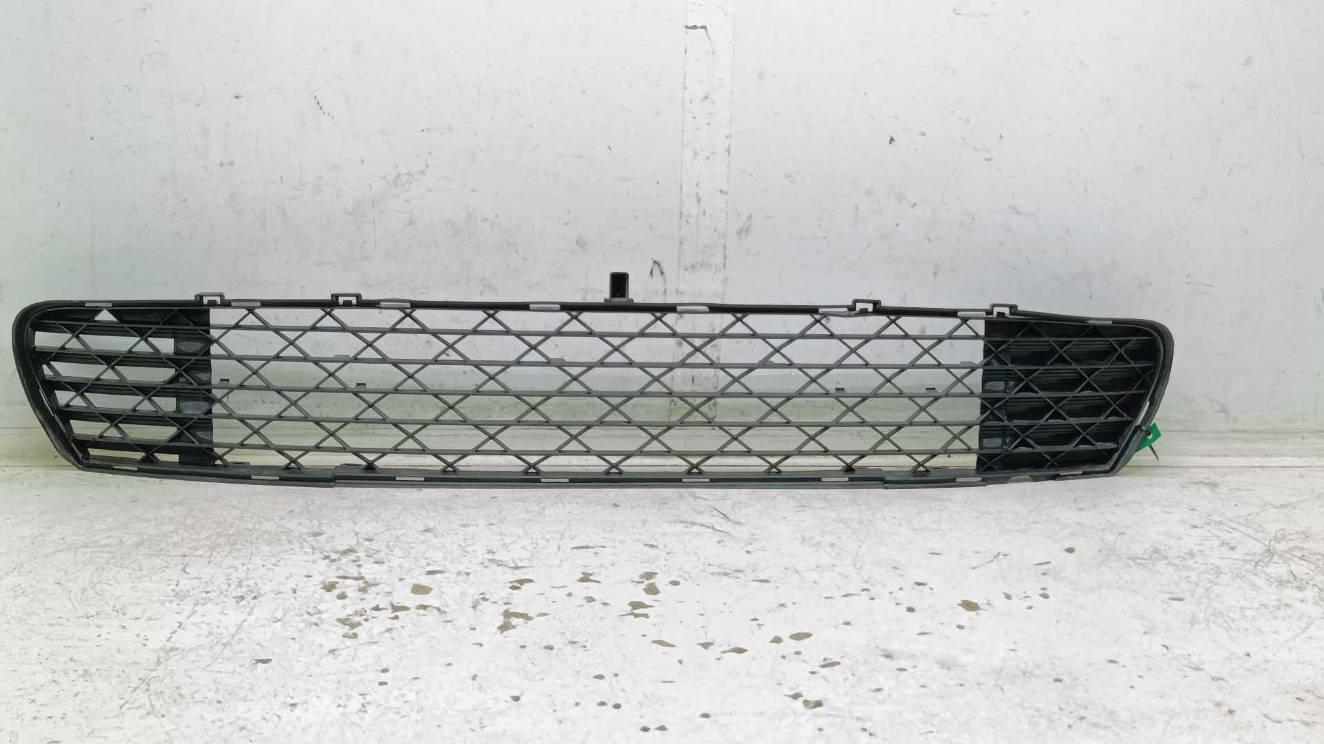 Recambio de rejilla paragolpes delantero para citroën c4 picasso exclusive referencia OEM IAM 7416E7 9680402877 