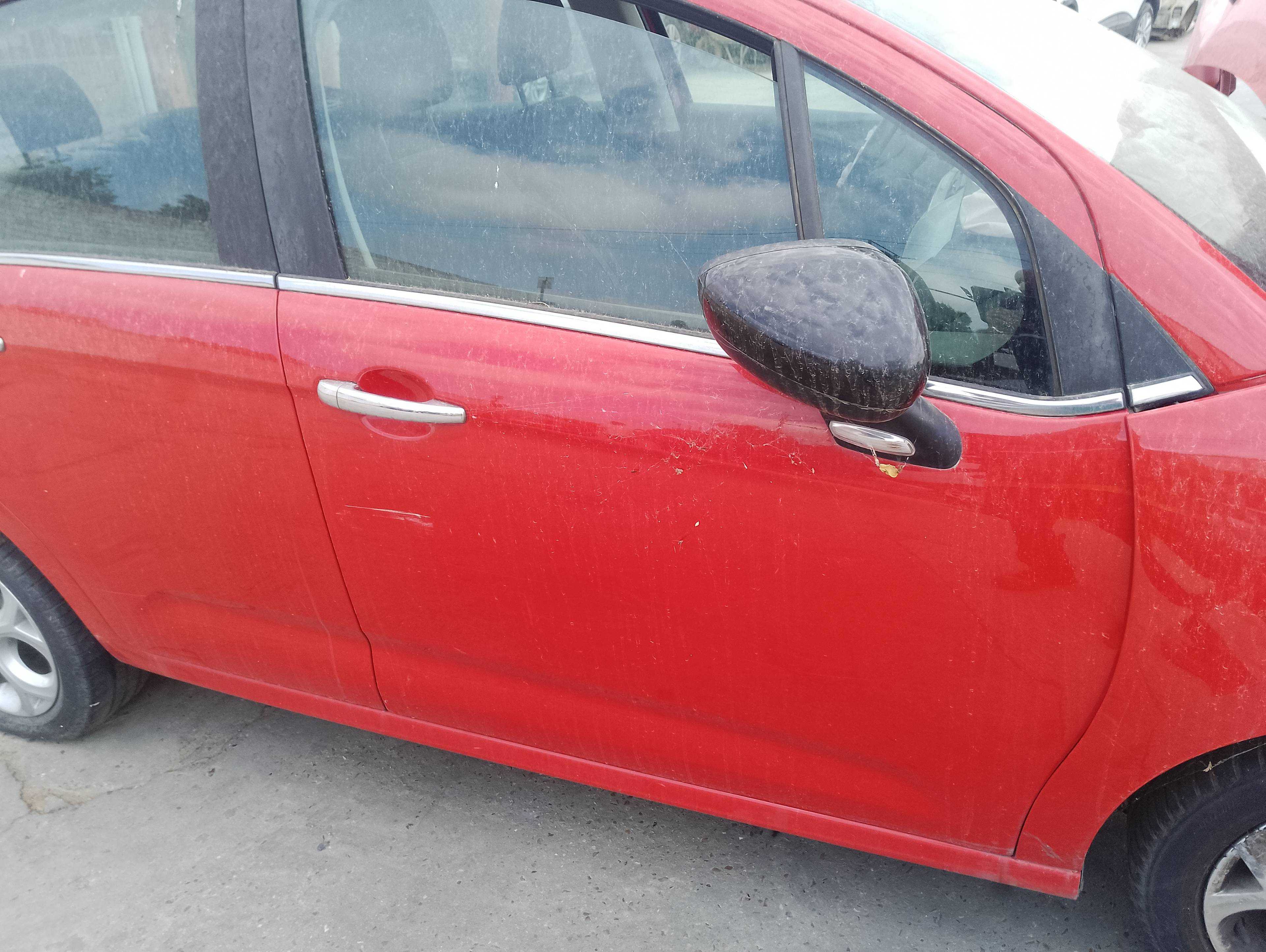 Recambio de puerta delantera derecha para citroën c3 live edition referencia OEM IAM   