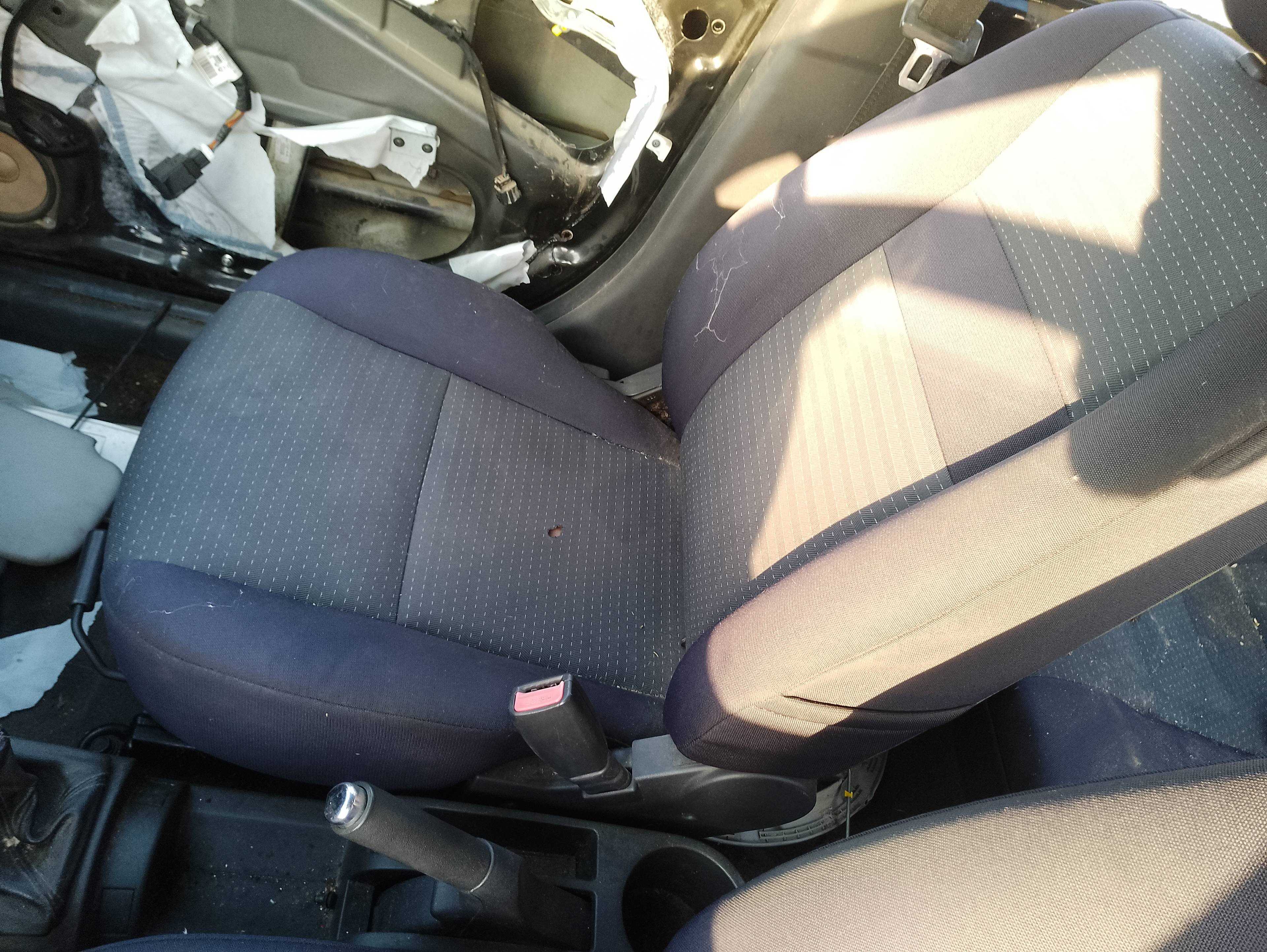 Recambio de asiento delantero derecho para hyundai getz (tb) 1.1 básico referencia OEM IAM   