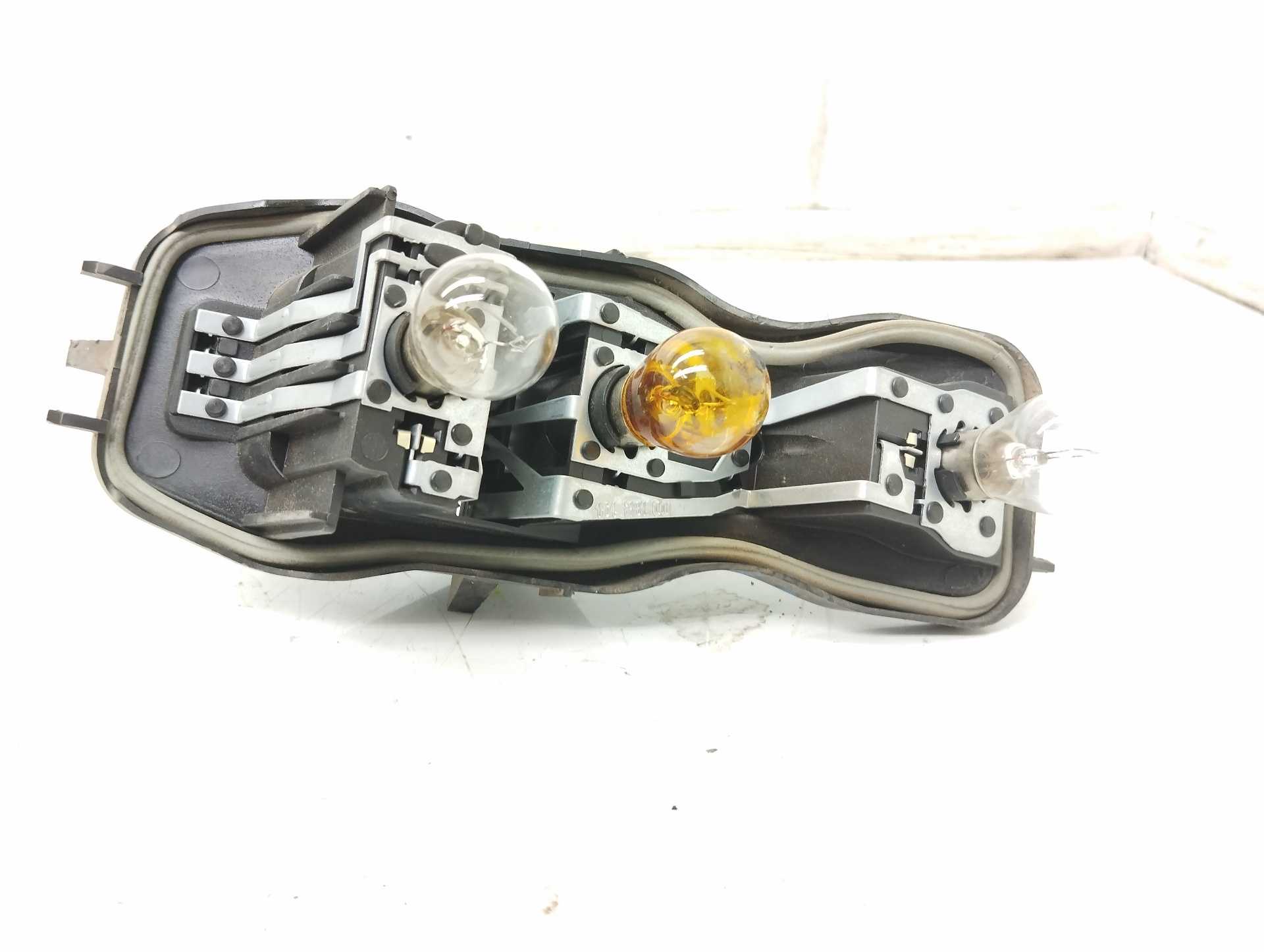 Recambio de portalamparas para renault scenic ii authentique referencia OEM IAM 164229  