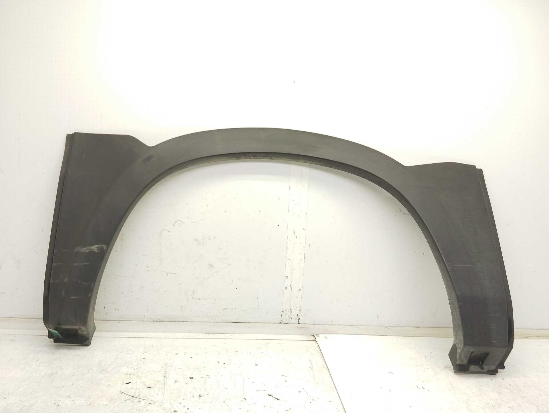 Recambio de aletin trasero derecho para iveco 35s12 referencia OEM IAM 5801521559  