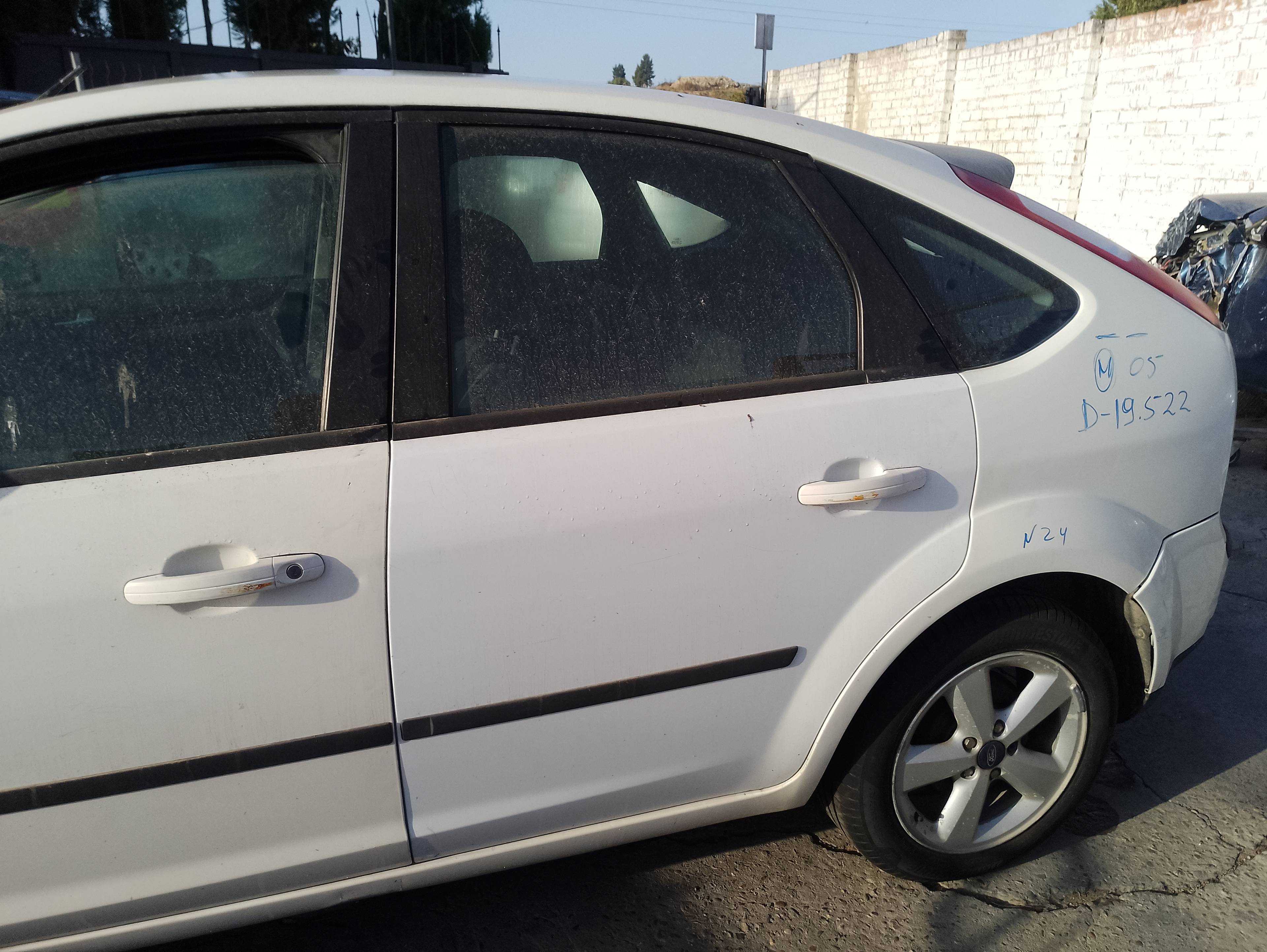 Recambio de puerta trasera izquierda para ford focus berlina (cap) ambiente (d) referencia OEM IAM   