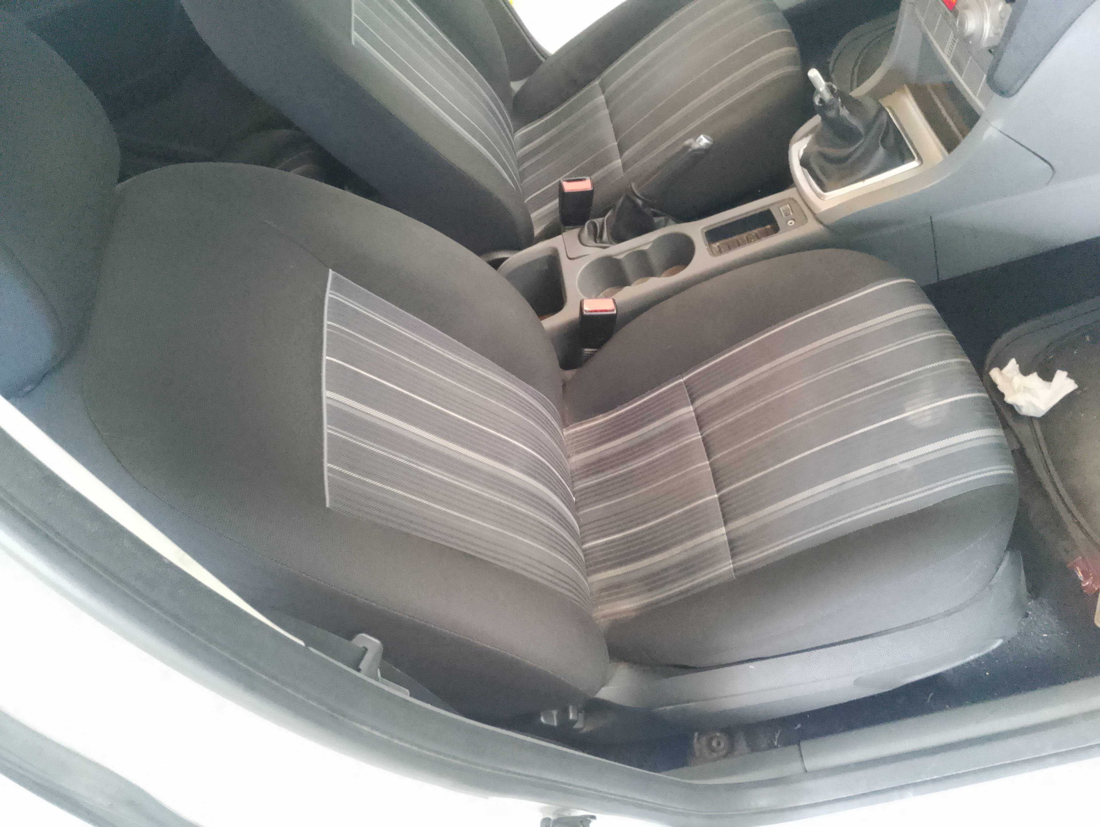 Recambio de asiento delantero derecho para ford focus berlina (cap) ambiente (d) referencia OEM IAM   