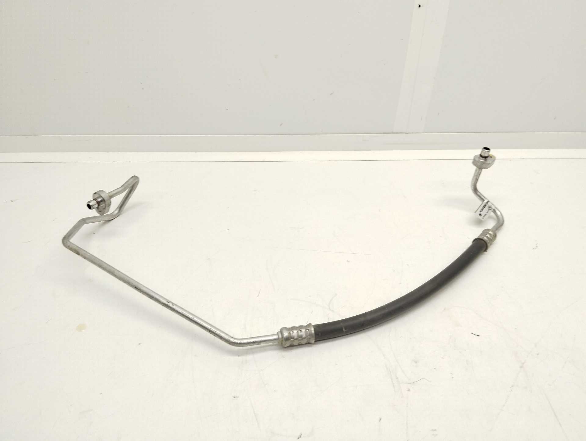 Recambio de tubos aire acondicionado para dacia sandero stepway comfort referencia OEM IAM 924409078R  