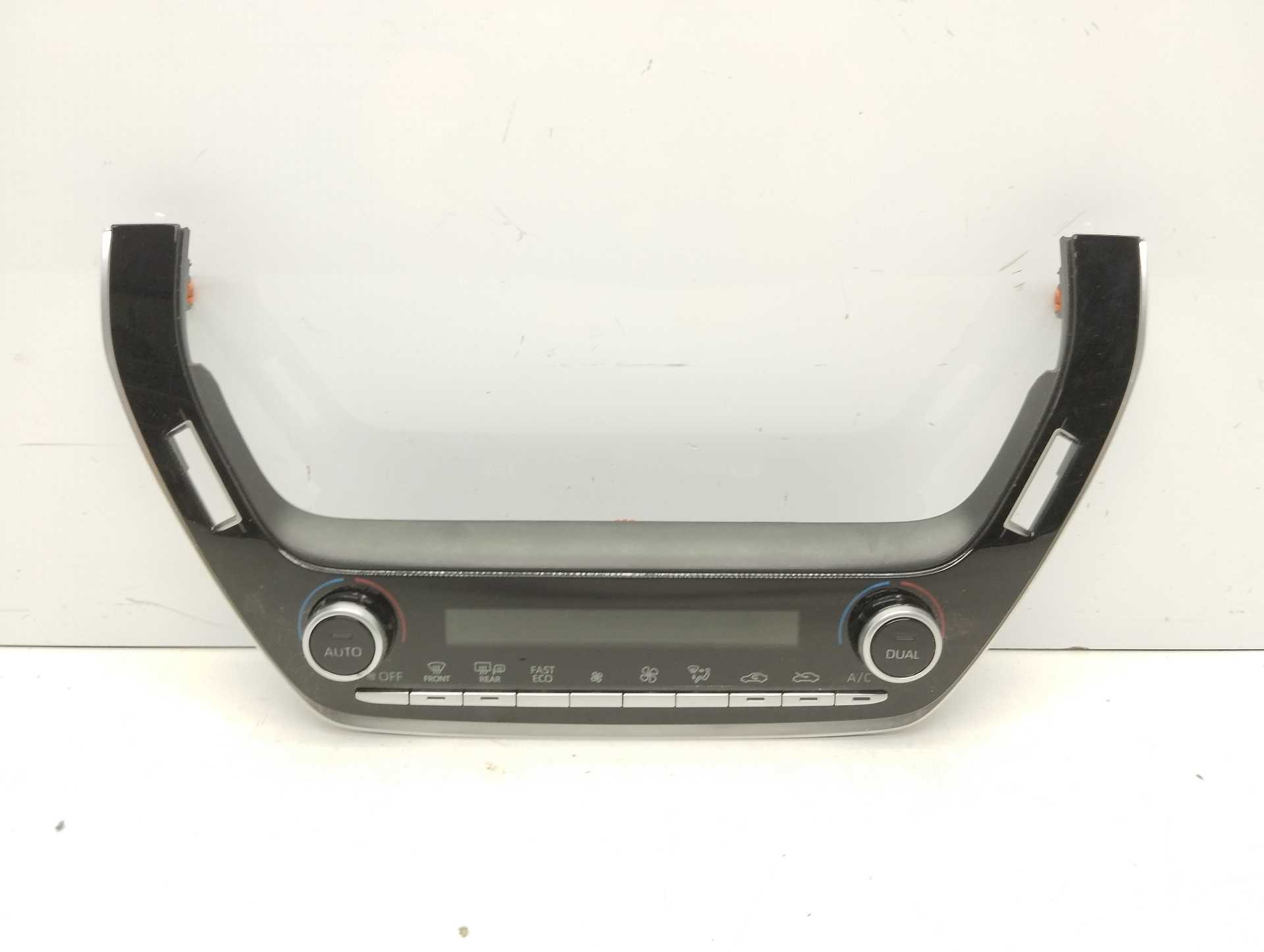 Recambio de mando climatizador para toyota corolla hybrid (e21) 1.8 referencia OEM IAM 5590002E10  