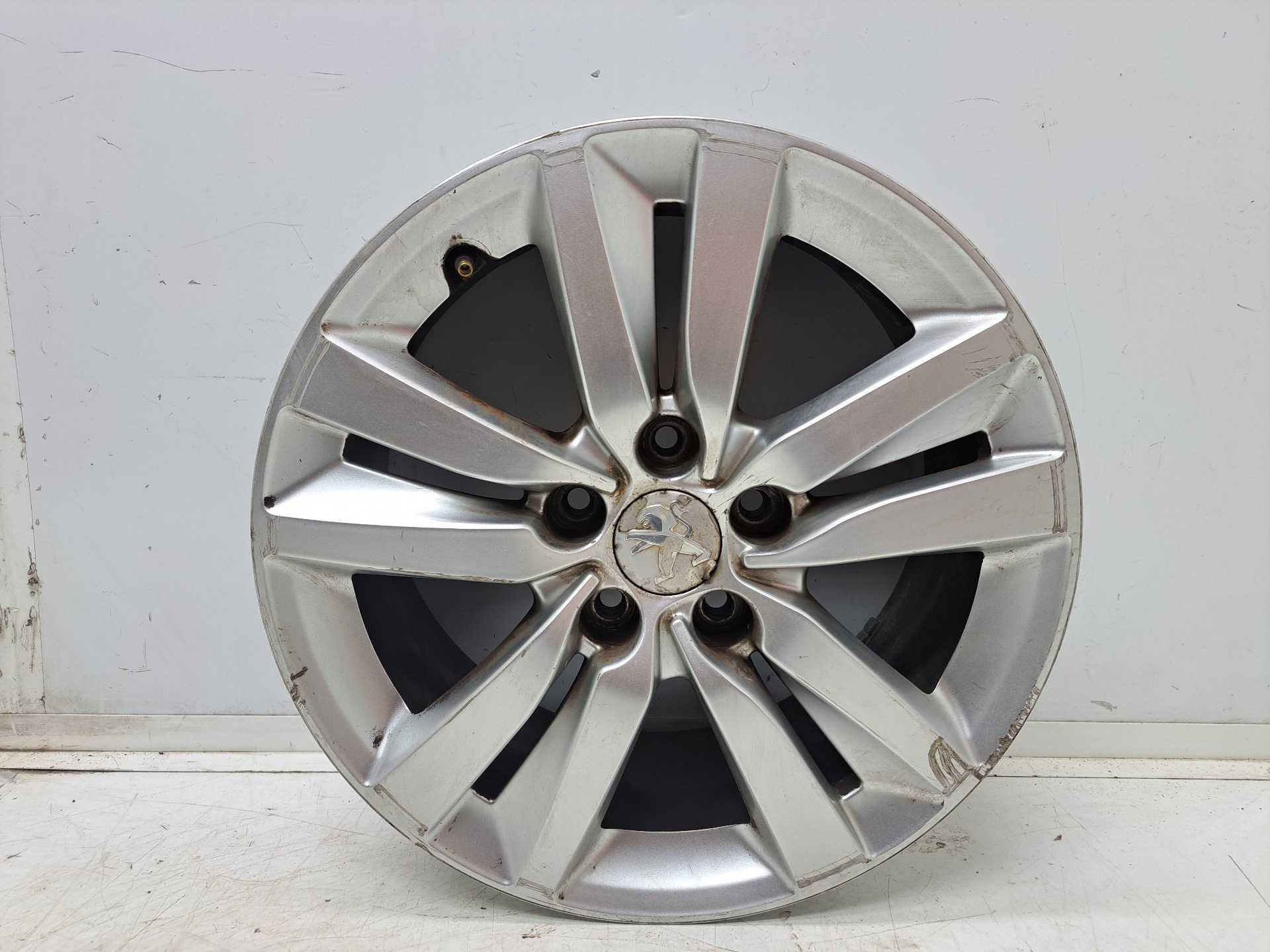 Recambio de llanta para peugeot 308 active referencia OEM IAM R16 9677989577 