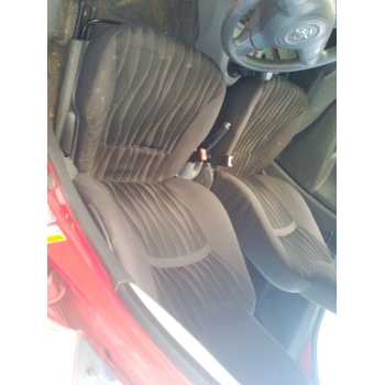 ASIENTO DELANTERO IZQUIERDO 
