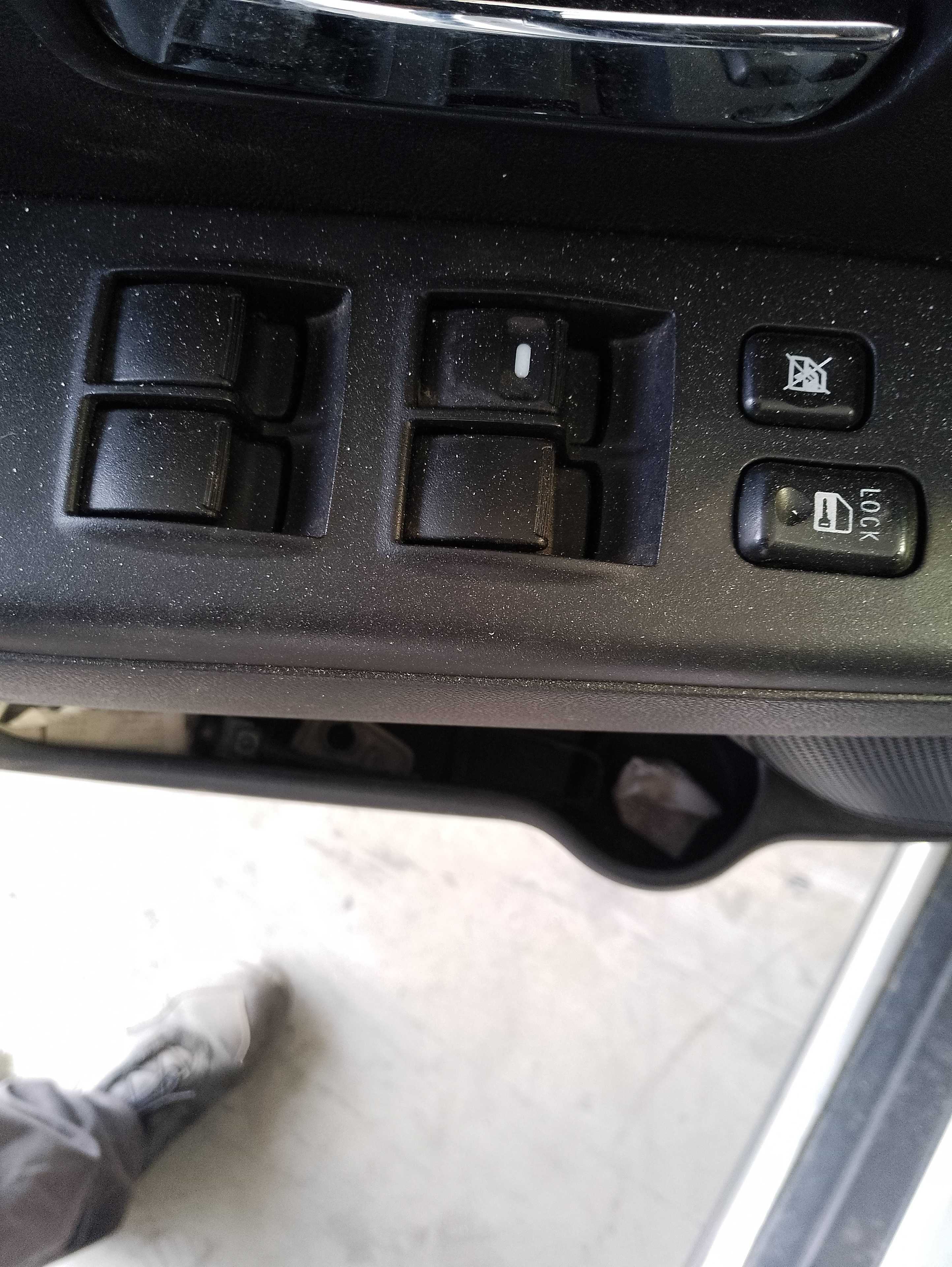 Recambio de mando elevalunas delantero izquierdo para citroën c4 aircross attraction referencia OEM IAM   