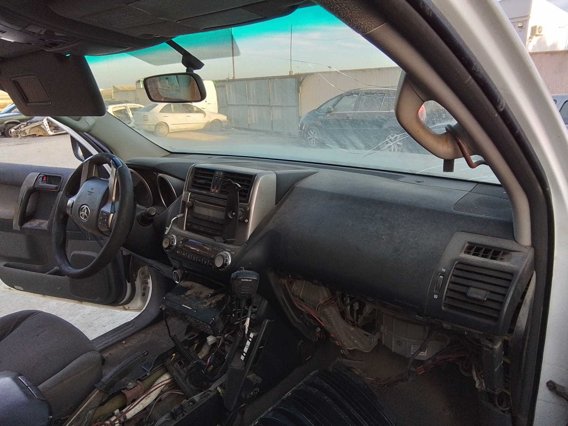 Recambio de salpicadero para toyota land cruiser (j15) basis referencia OEM IAM   