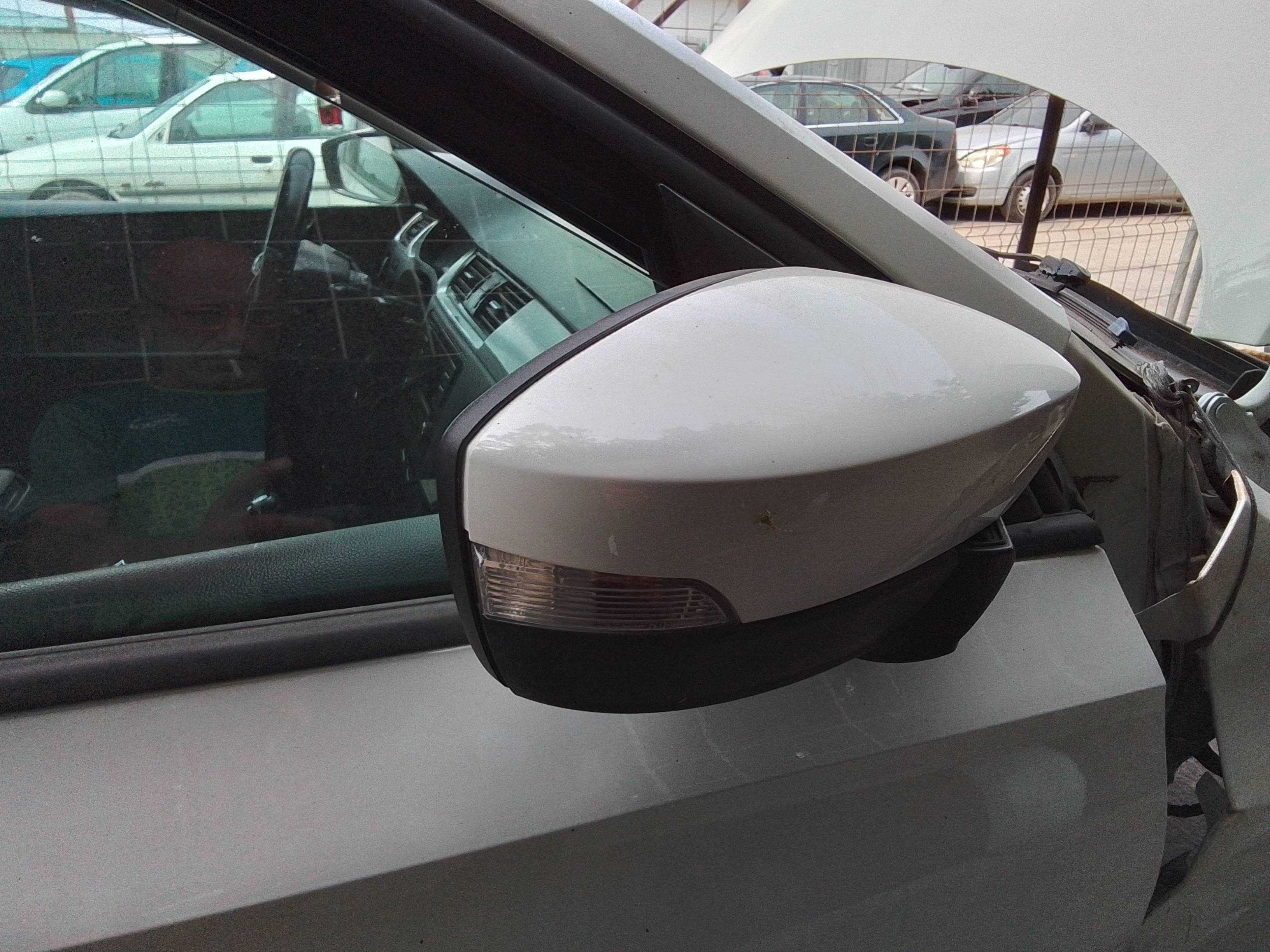 Recambio de retrovisor derecho para skoda rapid active referencia OEM IAM   
