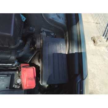 CAJA RELES / FUSIBLES 
