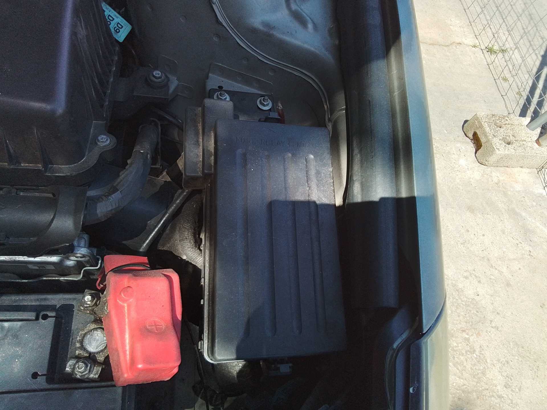 Recambio de caja reles / fusibles para chevrolet epica 2.0 diesel cat referencia OEM IAM   