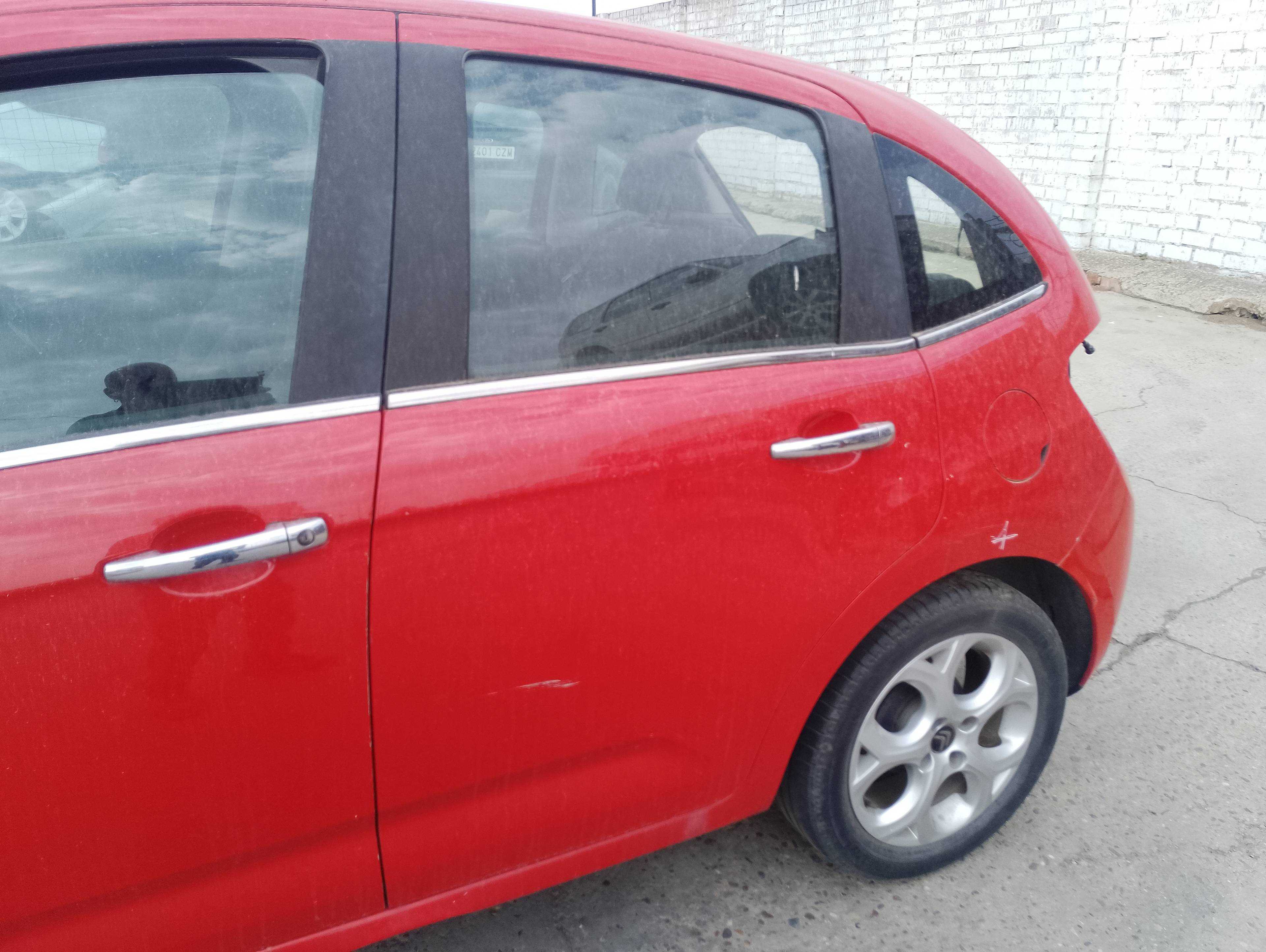 Recambio de puerta trasera izquierda para citroën c3 live edition referencia OEM IAM   