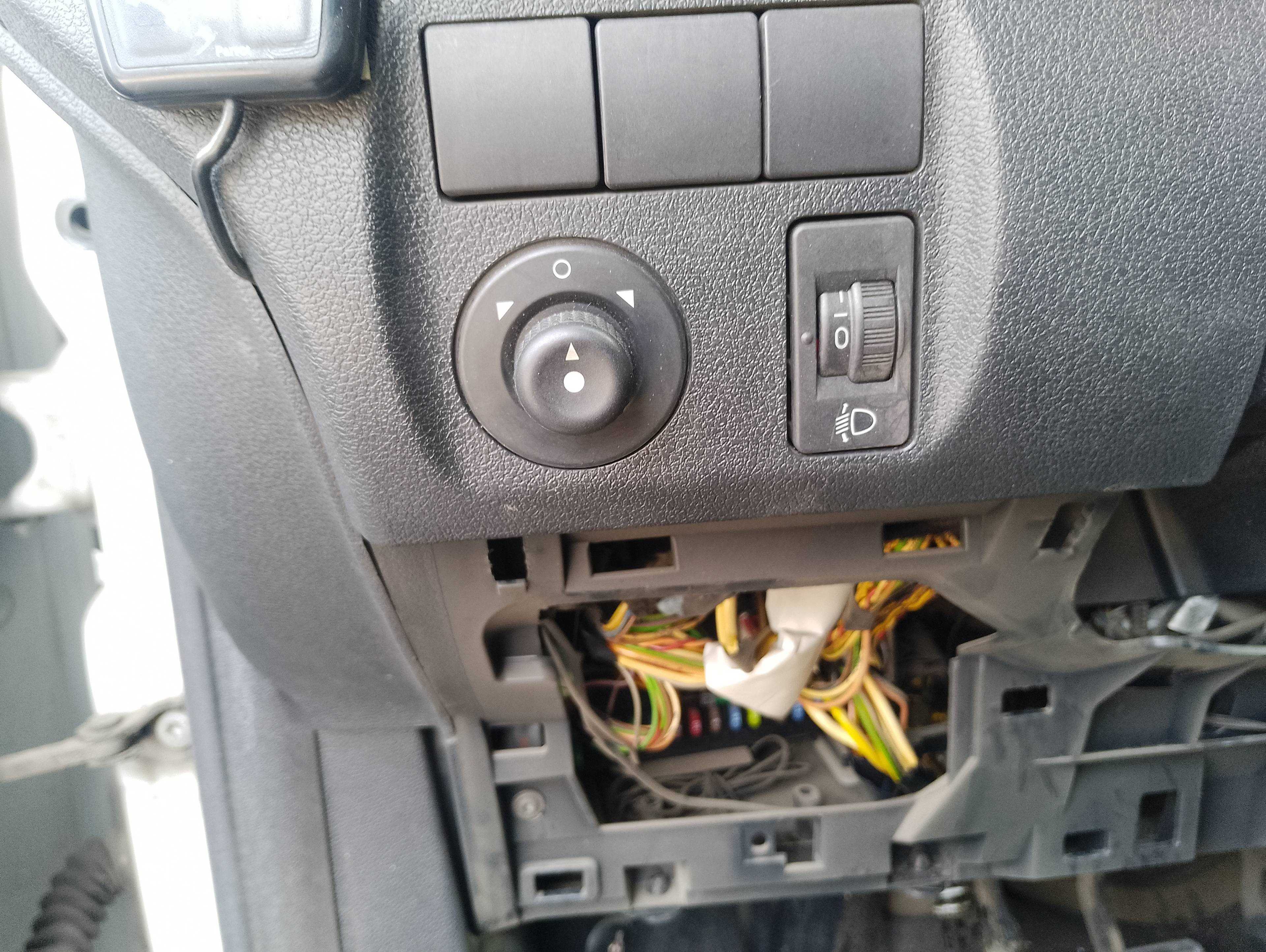 Recambio de mando retrovisor para citroën berlingo cuadro l1 referencia OEM IAM   