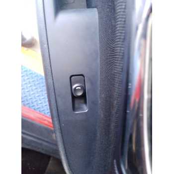 MANDO ELEVALUNAS TRASERO IZQUIERDO 935802L000 